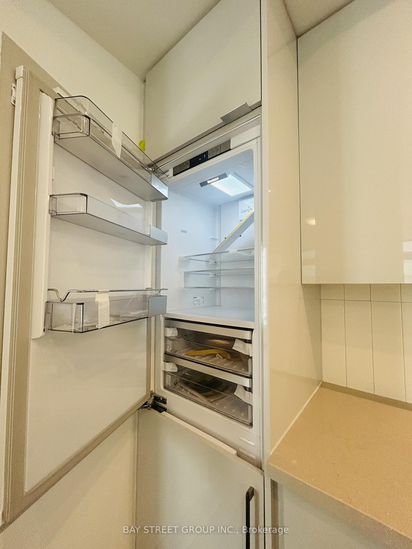 Photo 11 of Unit 1018, 10 Abeja Street, Vaughan, Concord — HOMEH