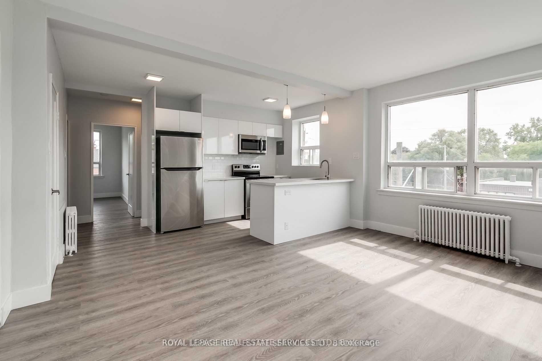 Photo 6 of Unit 308, 2908 St Clair Avenue E, Toronto, O'Connor-Parkview — HOMEH