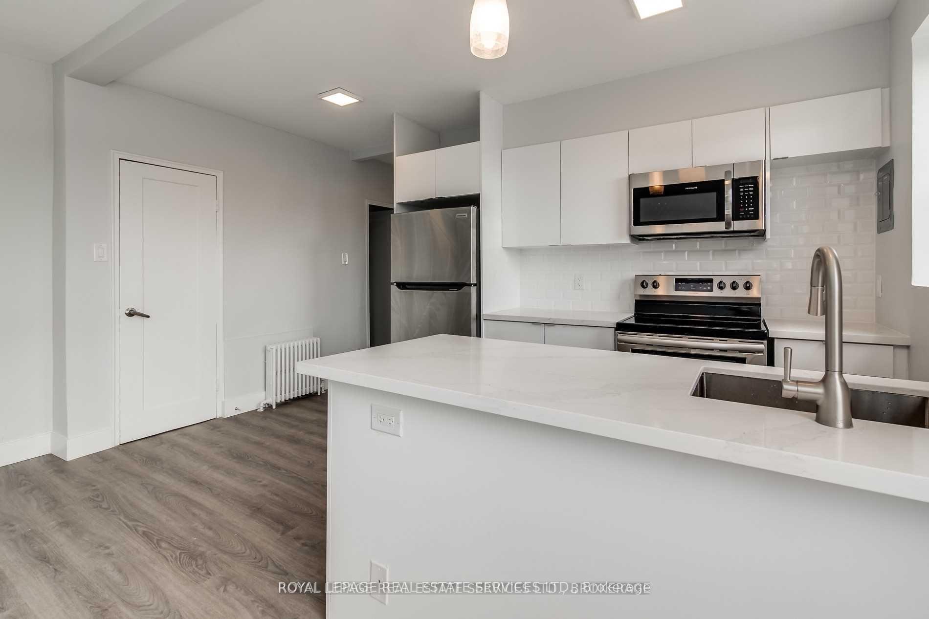 Photo 13 of Unit 308, 2908 St Clair Avenue E, Toronto, O'Connor-Parkview — HOMEH