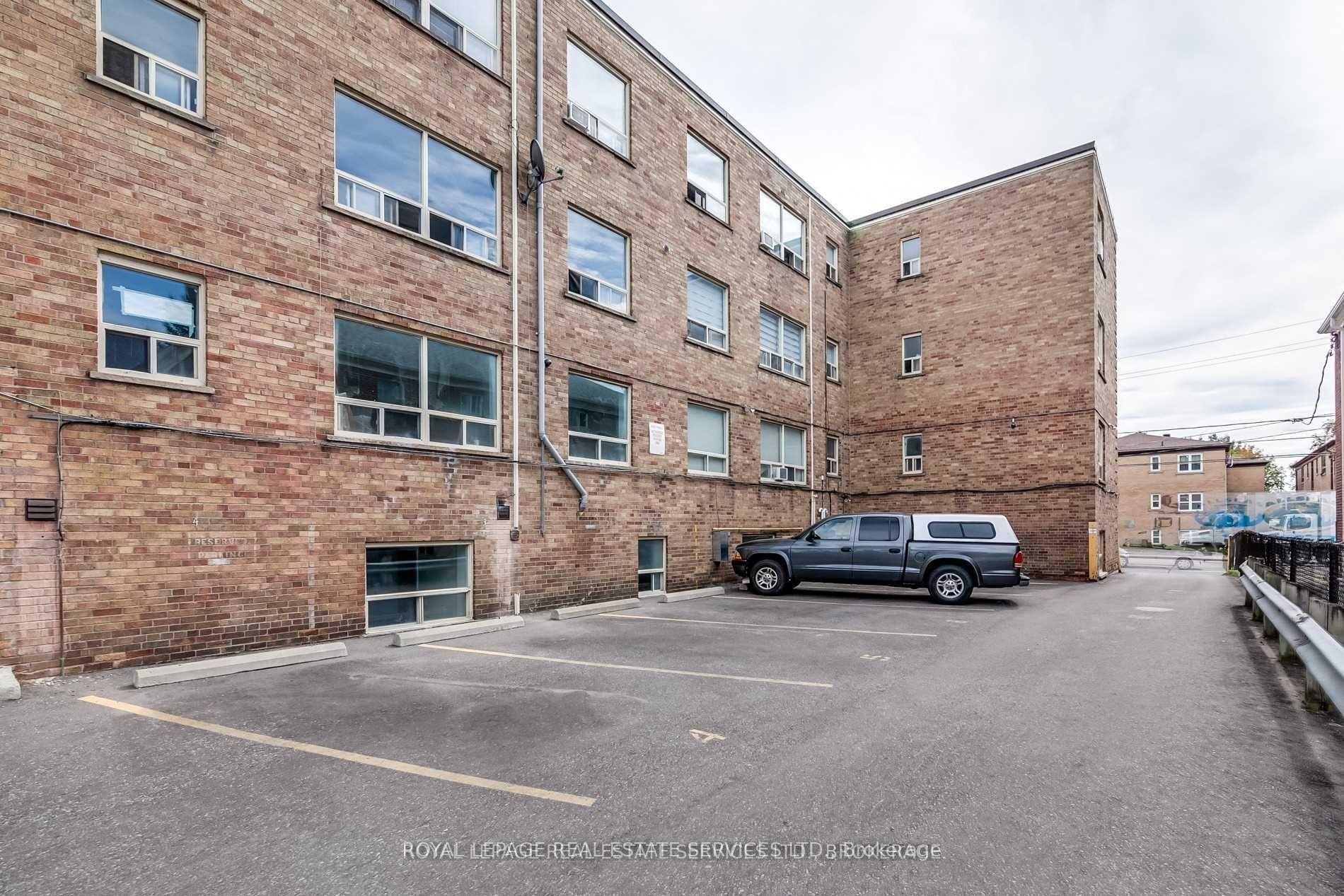 Photo 32 of Unit 308, 2908 St Clair Avenue E, Toronto, O'Connor-Parkview — HOMEH