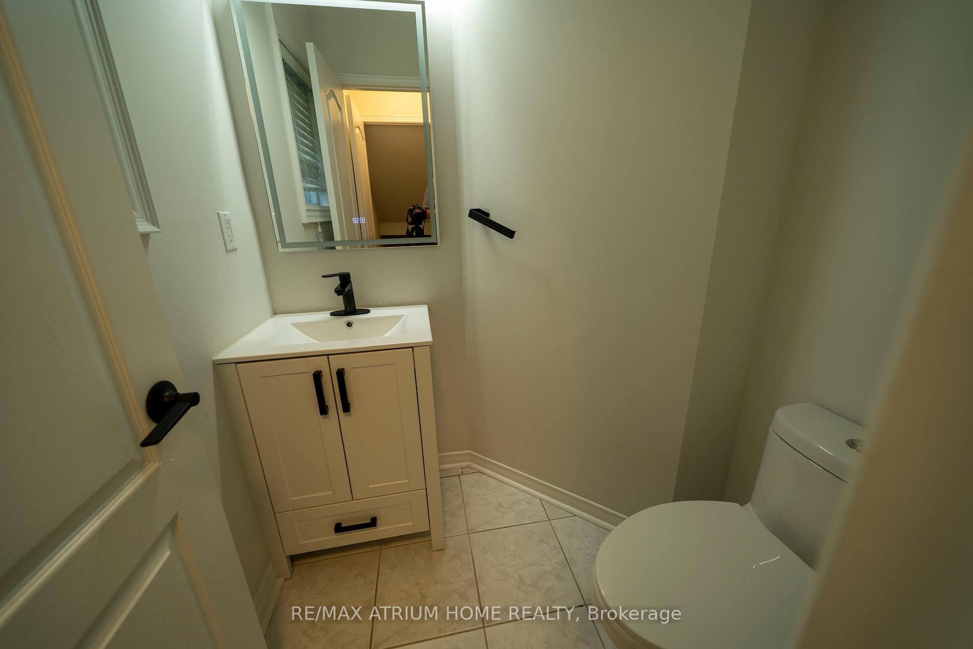 Photo 12 of 179 Elena Crescent, Vaughan, Maple — HOMEH