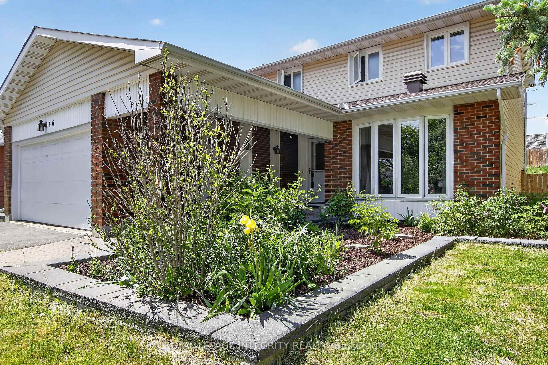 Photo 8 of 1646 Grey Nuns Drive, Ottawa, Convent Glen South — HOMEH