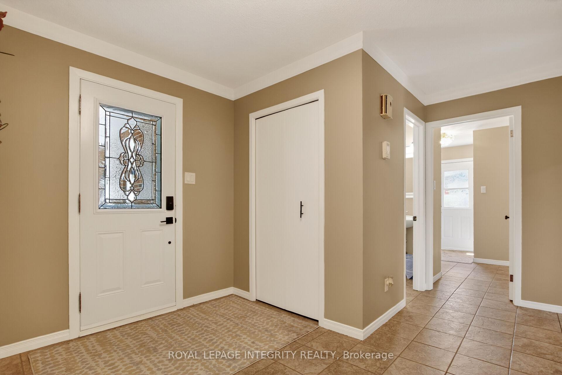Photo 9 of 1646 Grey Nuns Drive, Ottawa, Convent Glen South — HOMEH