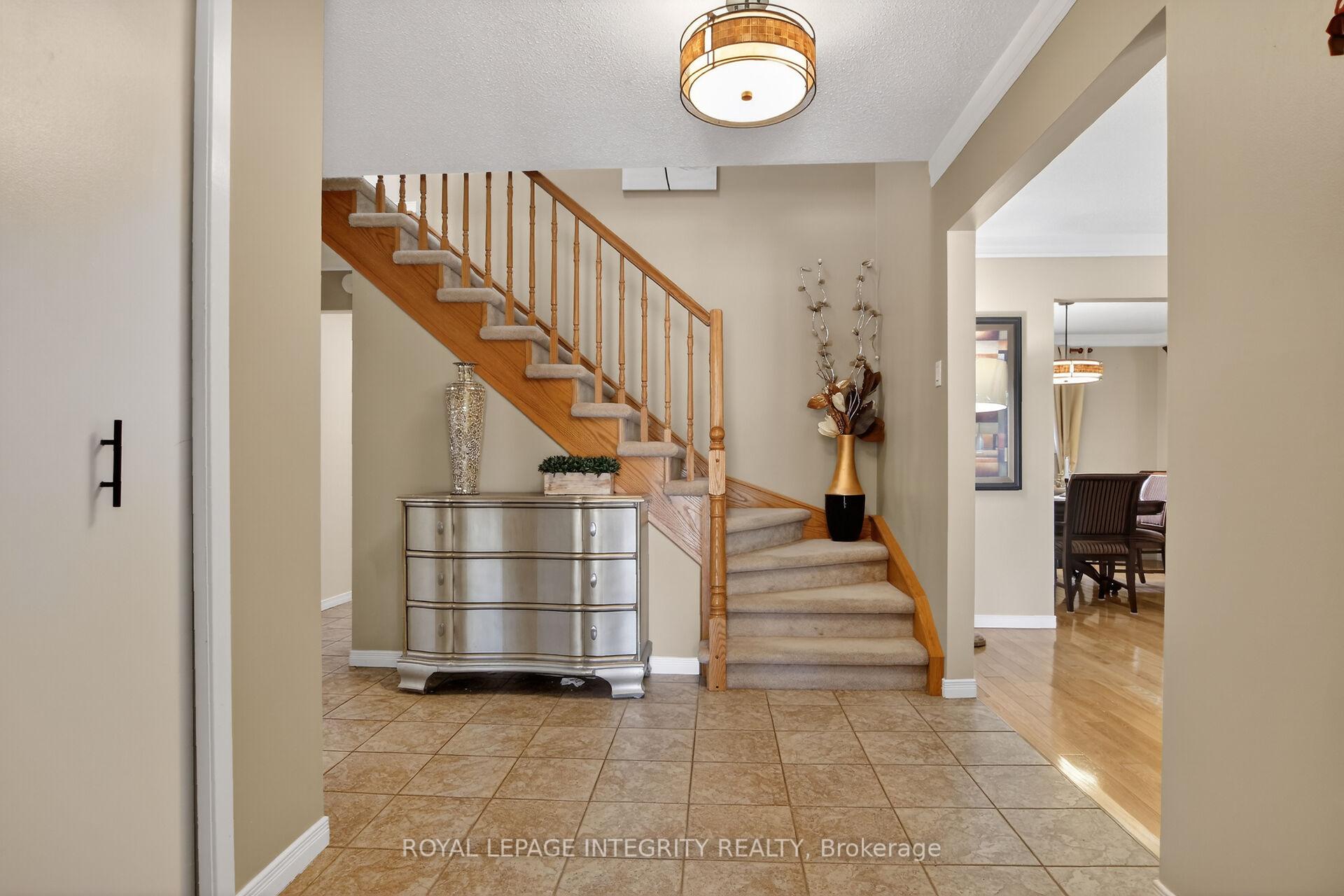 Photo 10 of 1646 Grey Nuns Drive, Ottawa, Convent Glen South — HOMEH