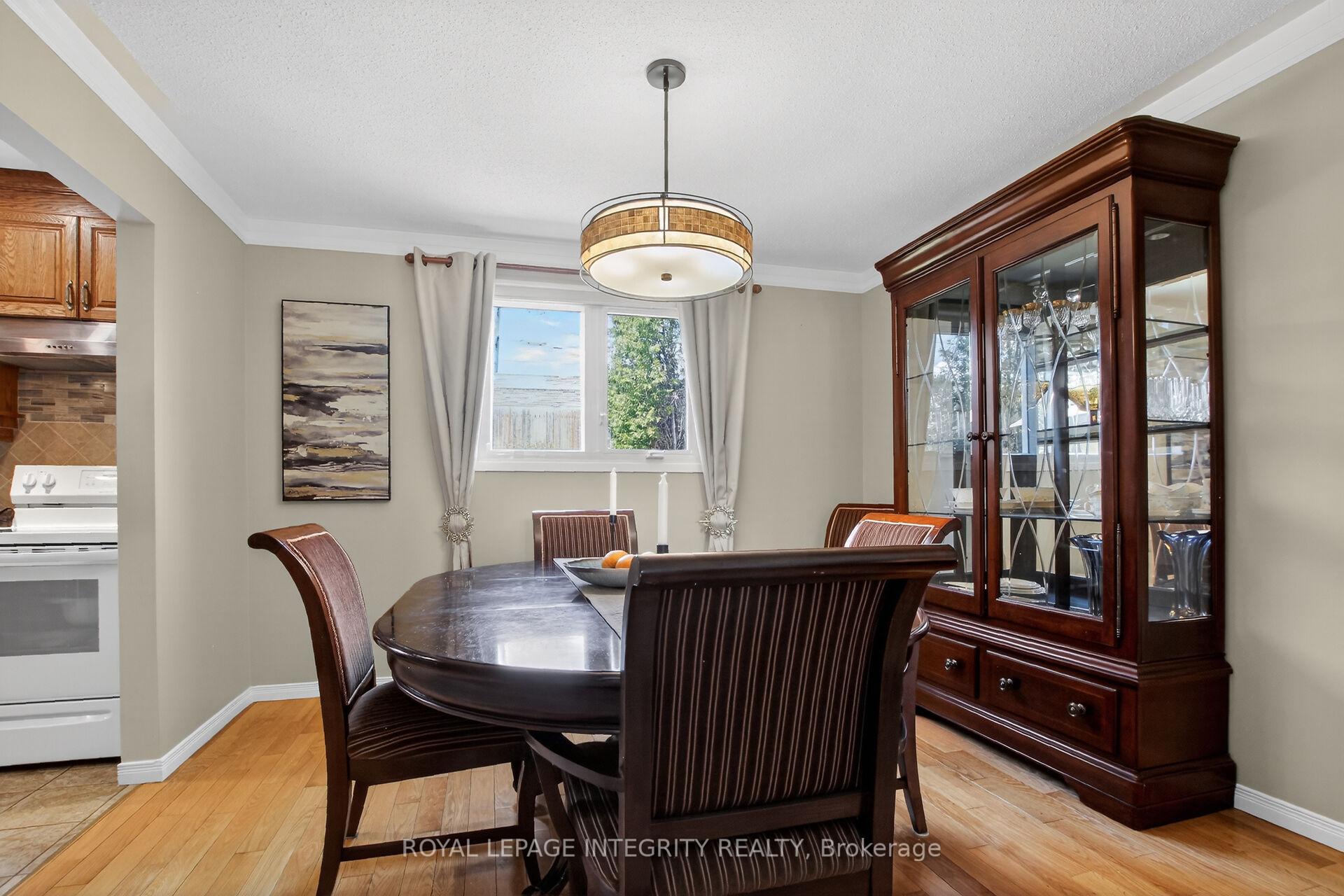 Photo 15 of 1646 Grey Nuns Drive, Ottawa, Convent Glen South — HOMEH