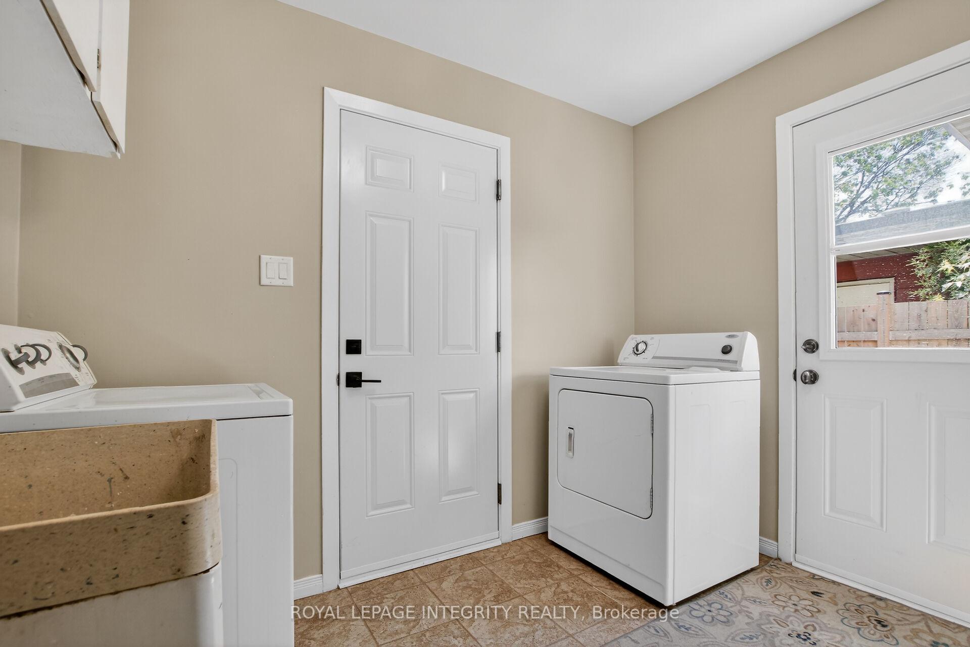 Photo 22 of 1646 Grey Nuns Drive, Ottawa, Convent Glen South — HOMEH