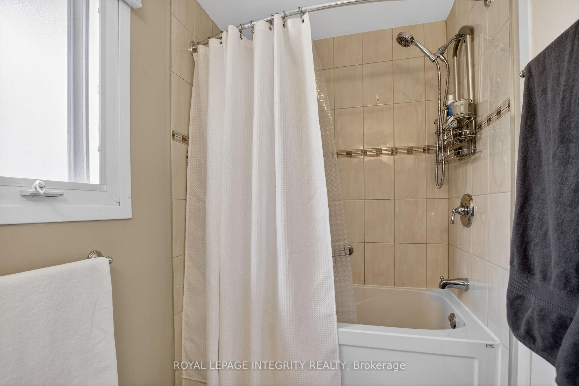 Photo 41 of 1646 Grey Nuns Drive, Ottawa, Convent Glen South — HOMEH