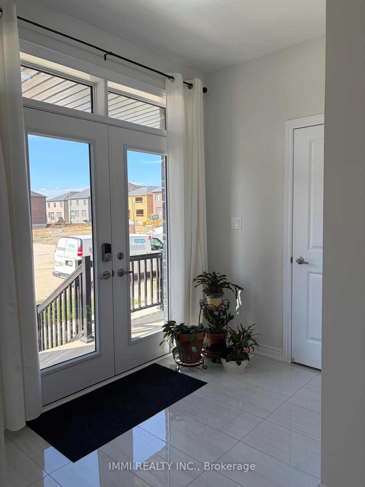 Photo 3 of 38 Raymond Schell Avenue, Markham, Victoria Manor-Jennings Gate — HOMEH