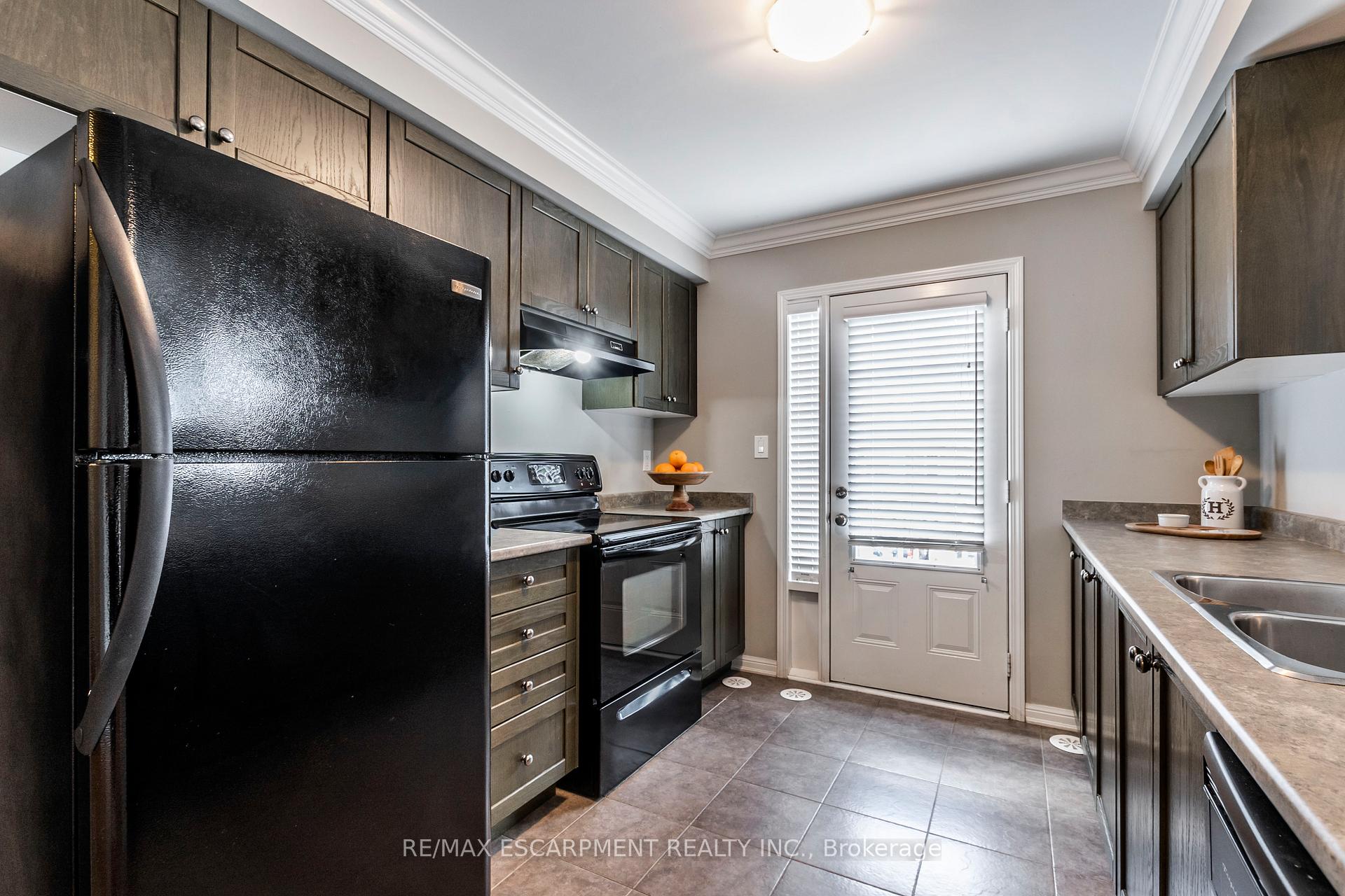Photo 8 of 280 Wetenhall Landing, Milton, Harrison — HOMEH