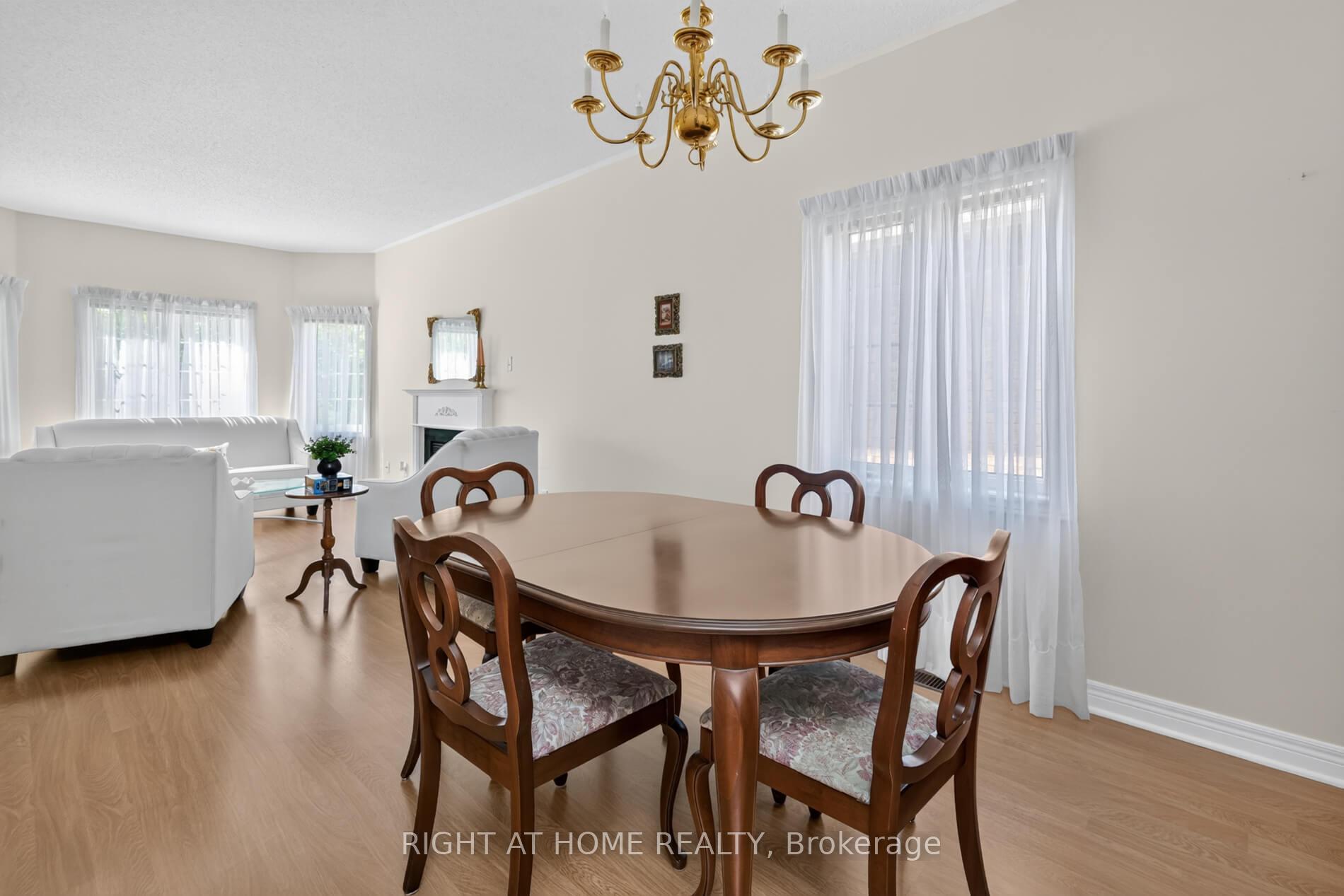Photo 11 of 5 Orchard Park Gate, Brampton, Sandringham-Wellington — HOMEH