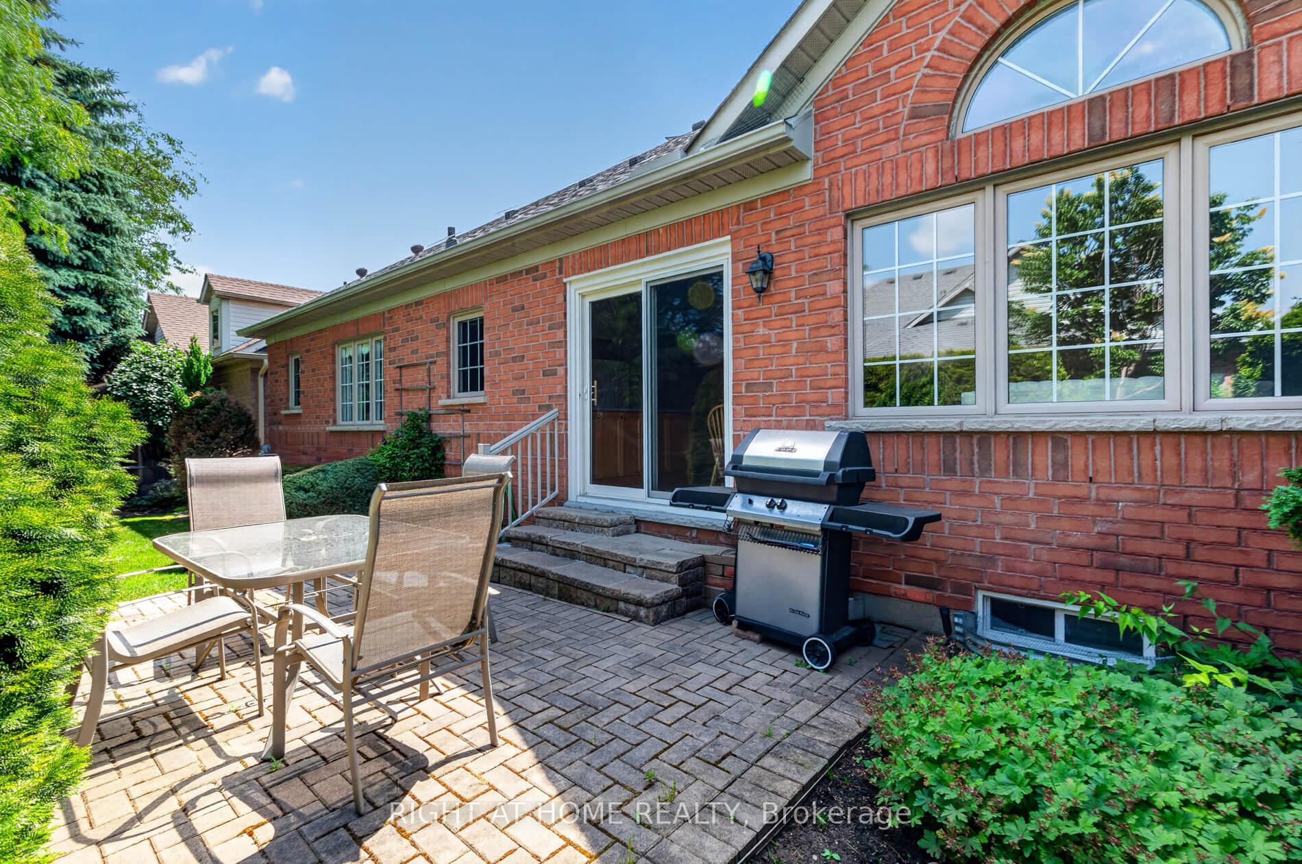 Photo 30 of 5 Orchard Park Gate, Brampton, Sandringham-Wellington — HOMEH
