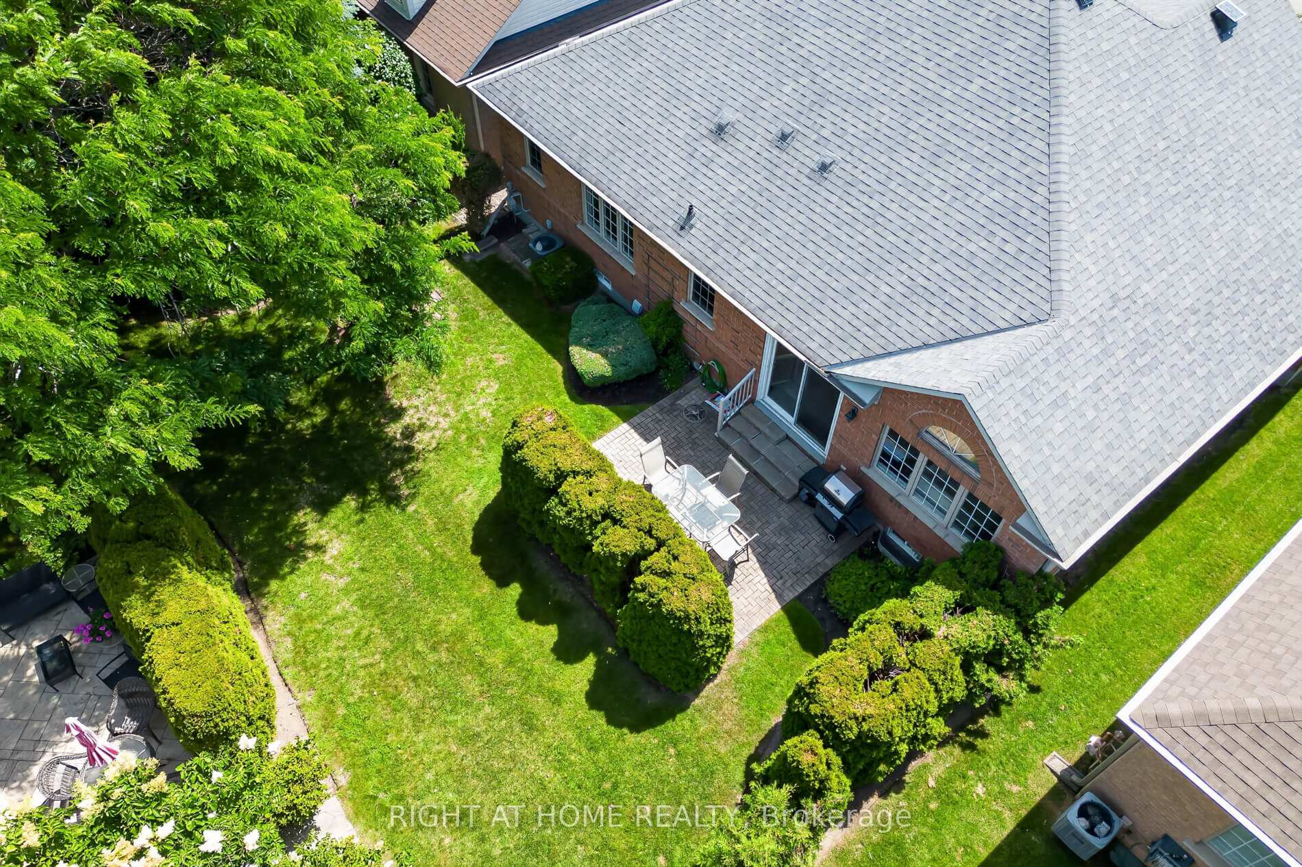 Photo 31 of 5 Orchard Park Gate, Brampton, Sandringham-Wellington — HOMEH