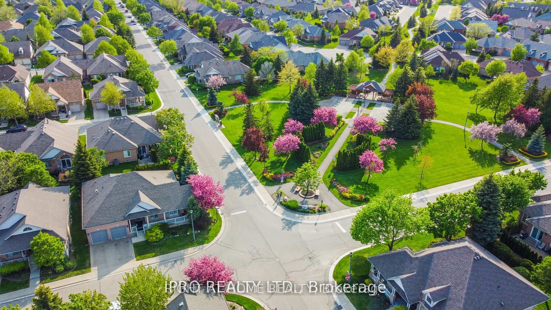 Photo 49 of 5 Orchard Park Gate, Brampton, Sandringham-Wellington — HOMEH