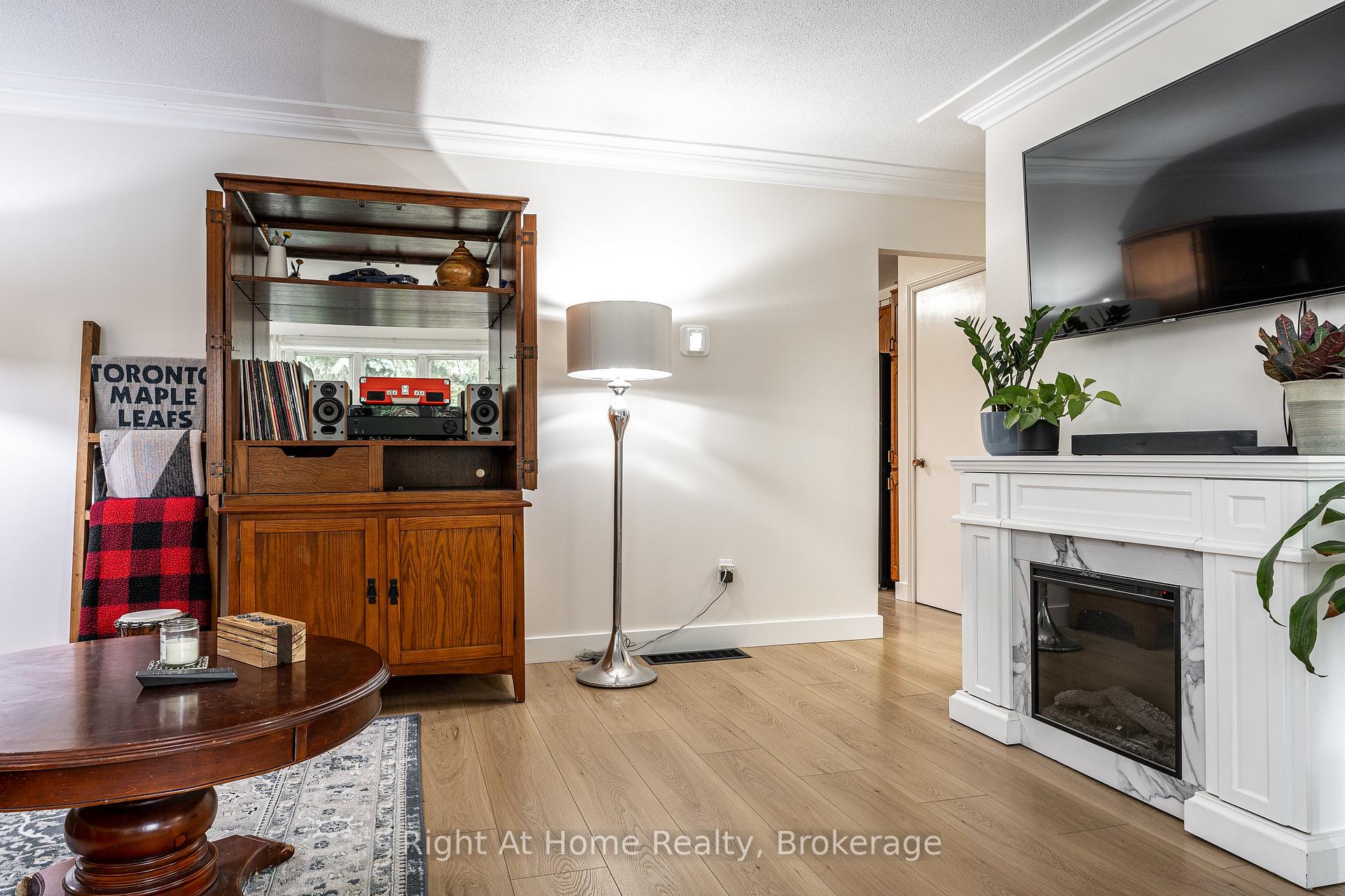 Photo 11 of 34 White Street, Stratford — HOMEH