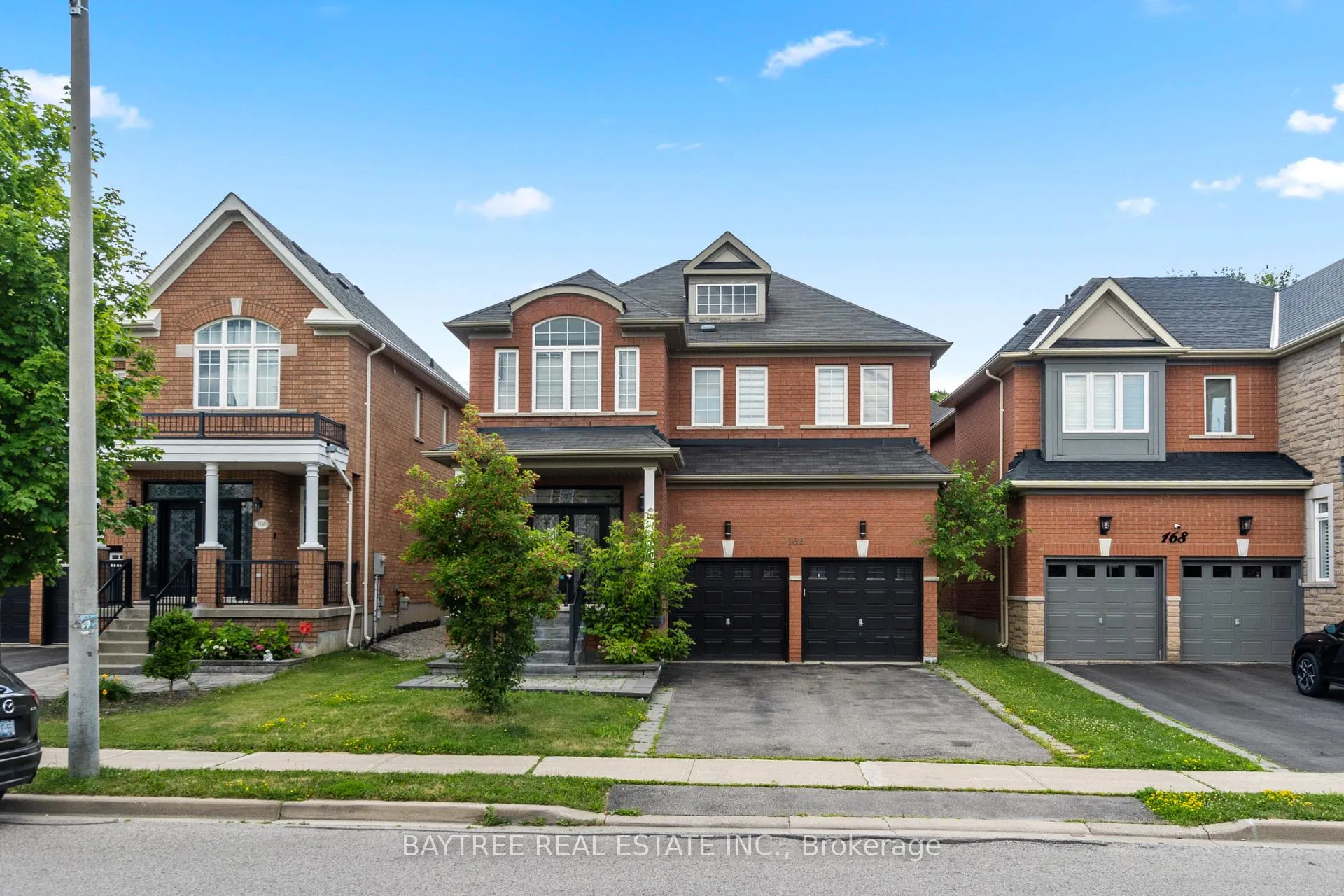 Photo 1 of 162 Bathurst Glen Drive, Vaughan, Patterson — HOMEH