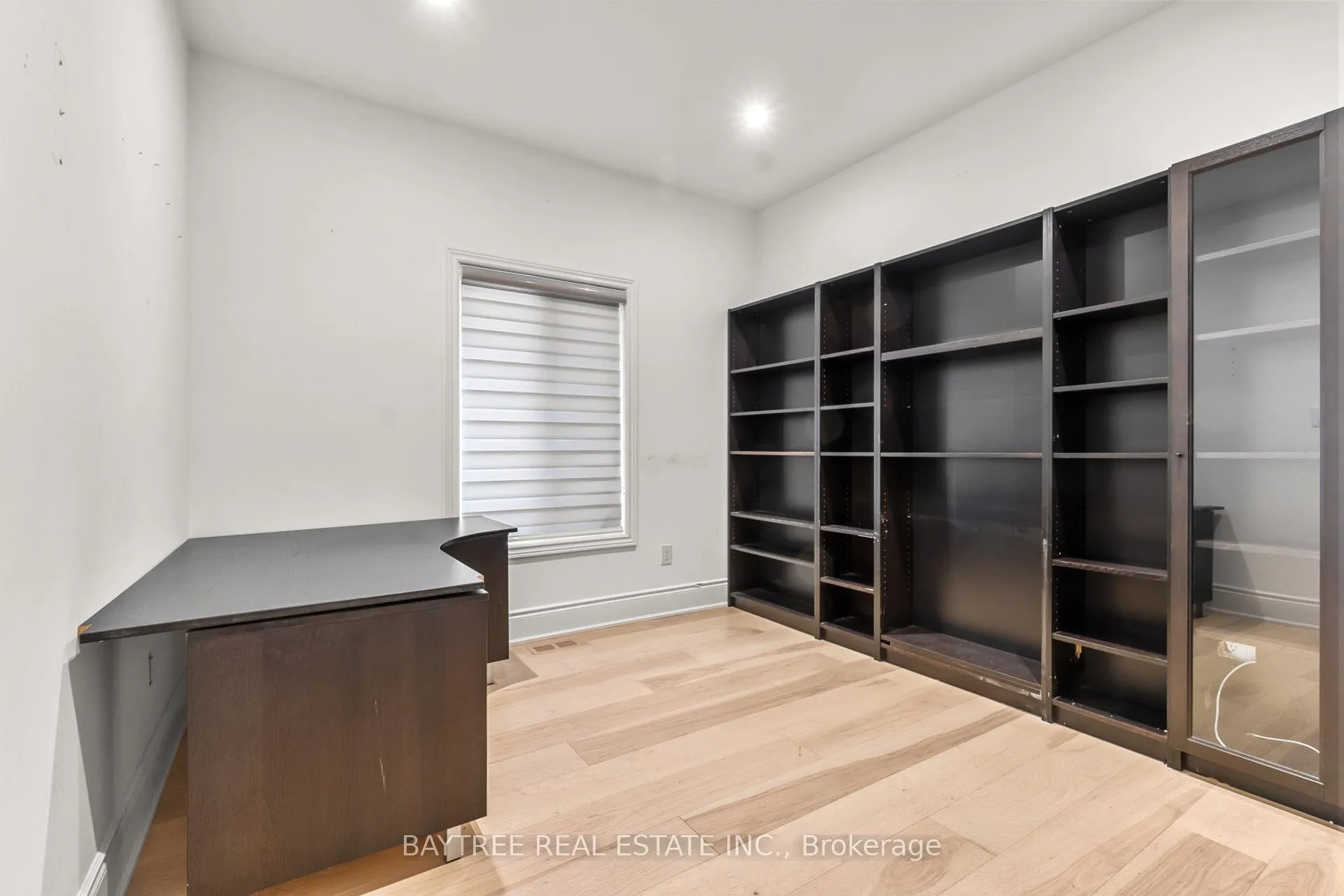 Photo 26 of 162 Bathurst Glen Drive, Vaughan, Patterson — HOMEH