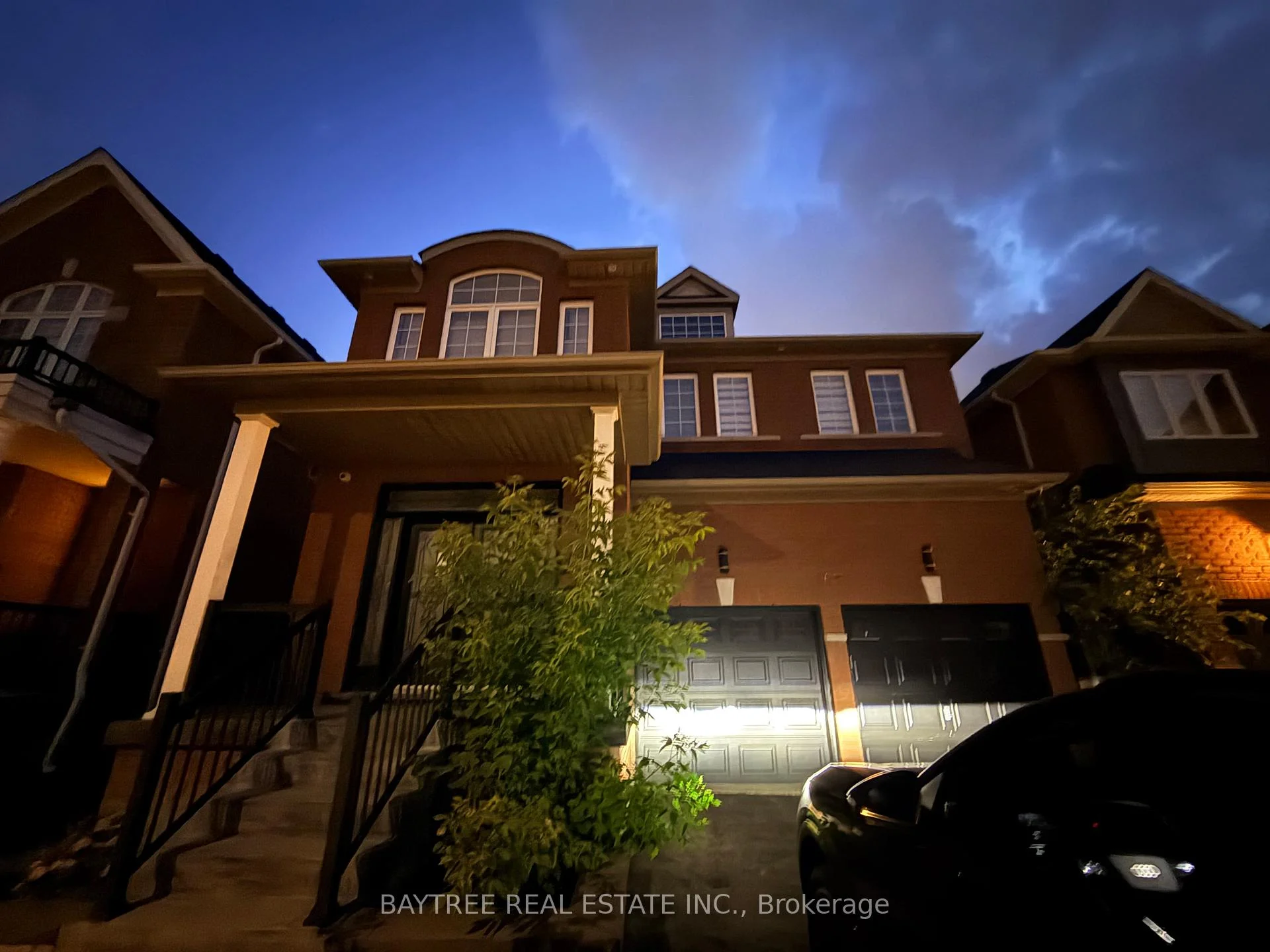 Photo 28 of 162 Bathurst Glen Drive, Vaughan, Patterson — HOMEH