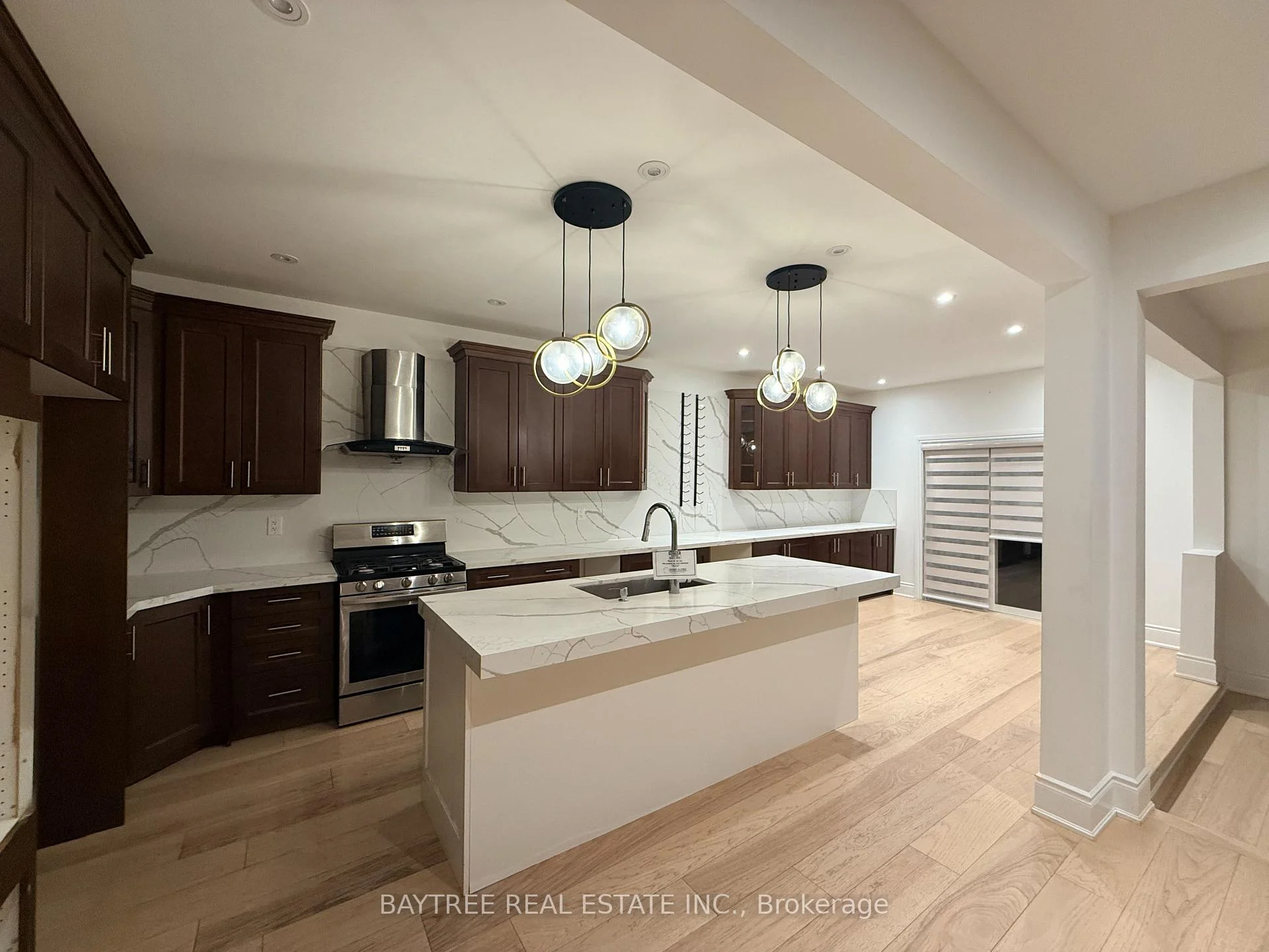 Photo 29 of 162 Bathurst Glen Drive, Vaughan, Patterson — HOMEH