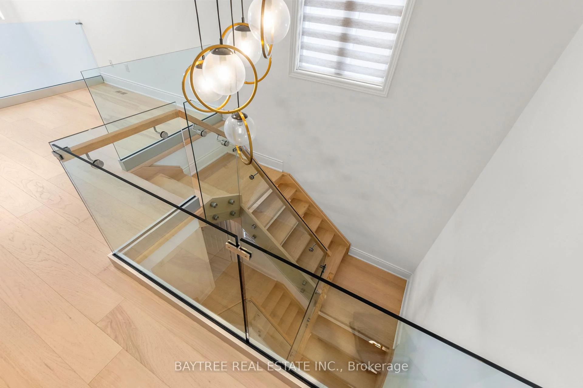 Photo 11 of 162 Bathurst Glen Drive, Vaughan, Patterson — HOMEH