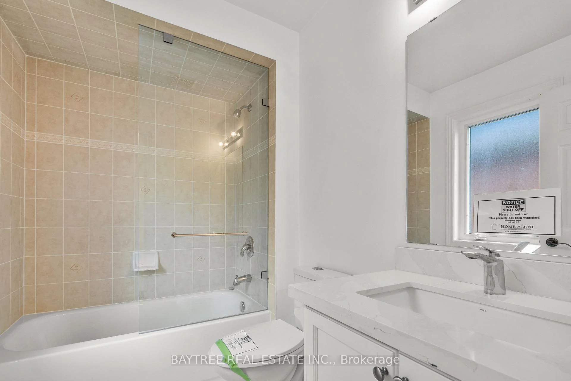 Photo 18 of 162 Bathurst Glen Drive, Vaughan, Patterson — HOMEH