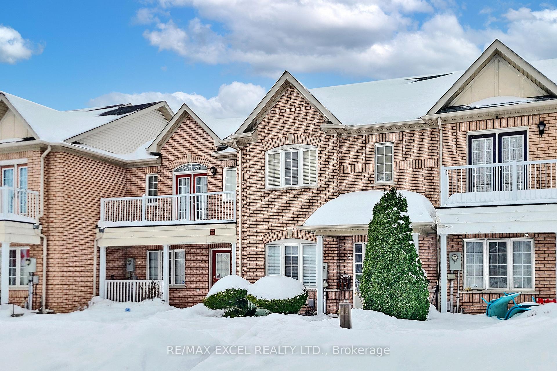 Photo 3 of 24 John Gary Drive, Markham, Village Green-South Unionville — HOMEH