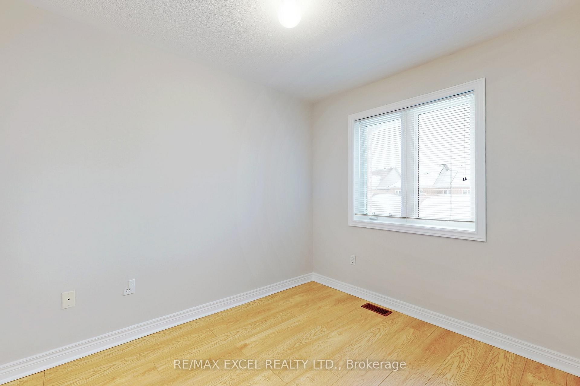 Photo 26 of 24 John Gary Drive, Markham, Village Green-South Unionville — HOMEH