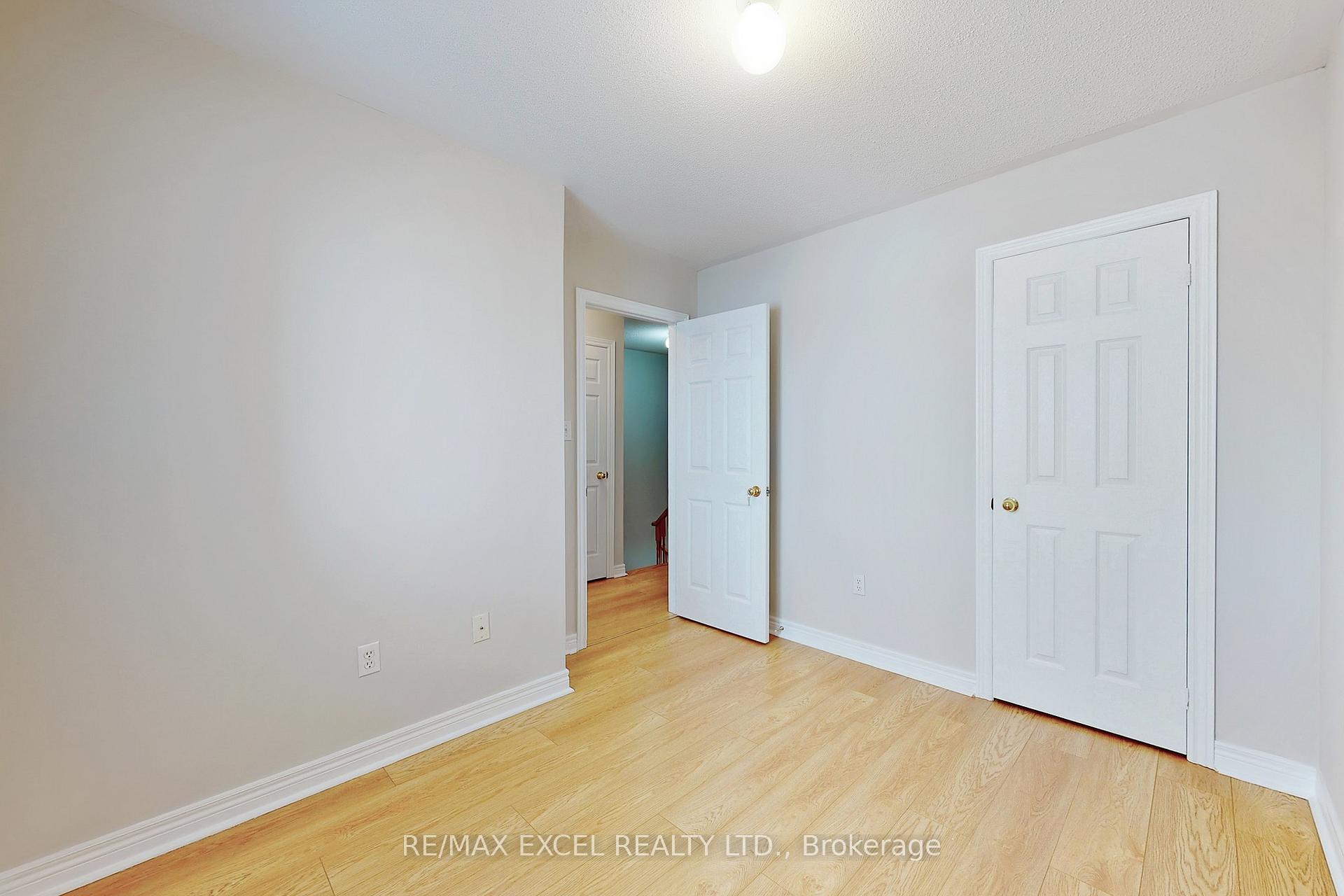 Photo 28 of 24 John Gary Drive, Markham, Village Green-South Unionville — HOMEH