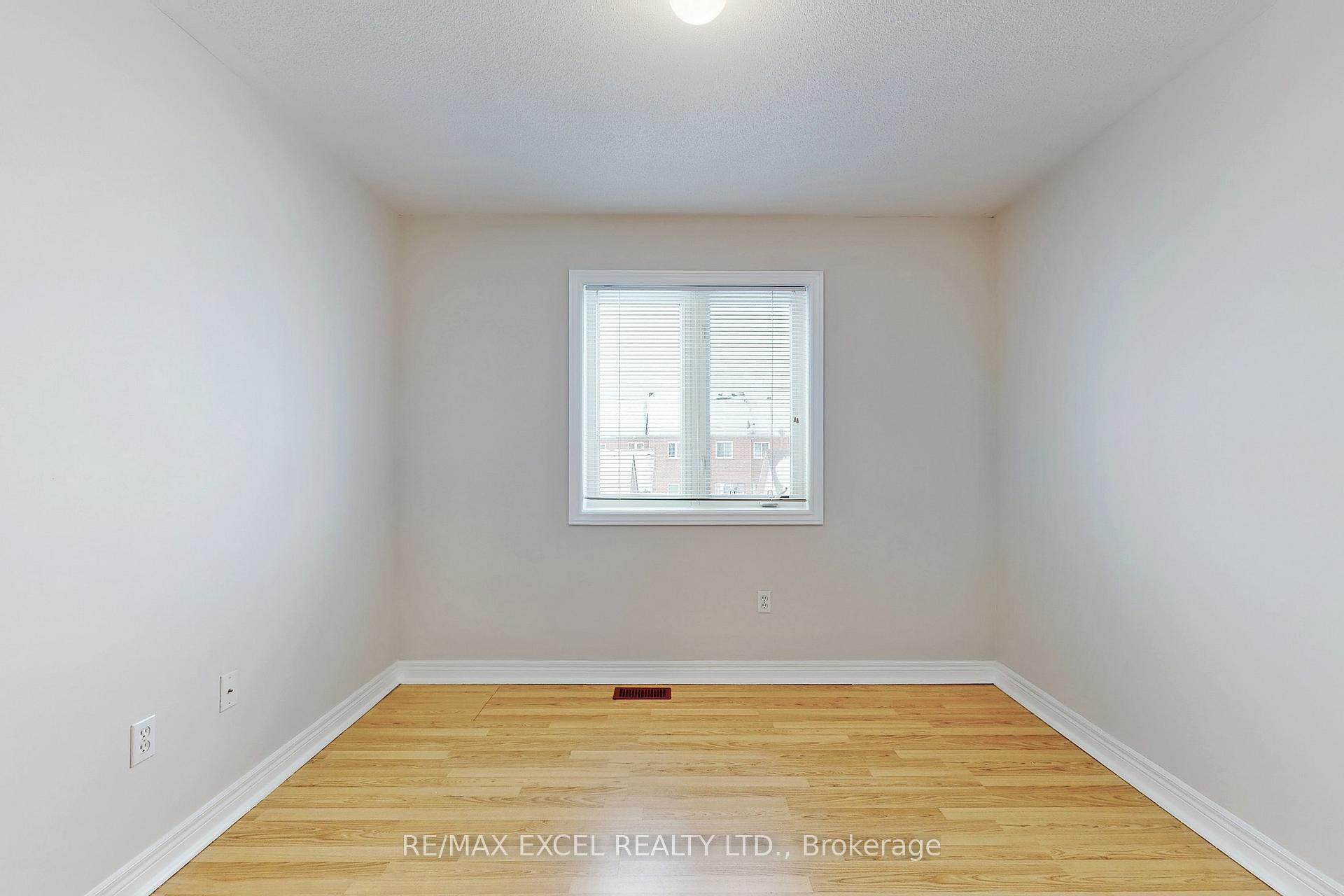 Photo 30 of 24 John Gary Drive, Markham, Village Green-South Unionville — HOMEH