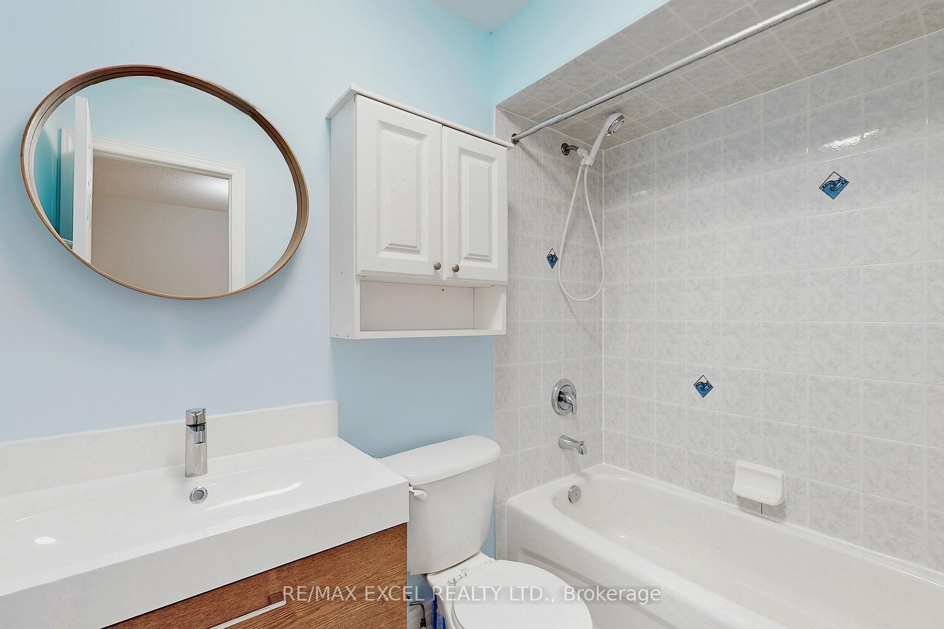 Photo 32 of 24 John Gary Drive, Markham, Village Green-South Unionville — HOMEH