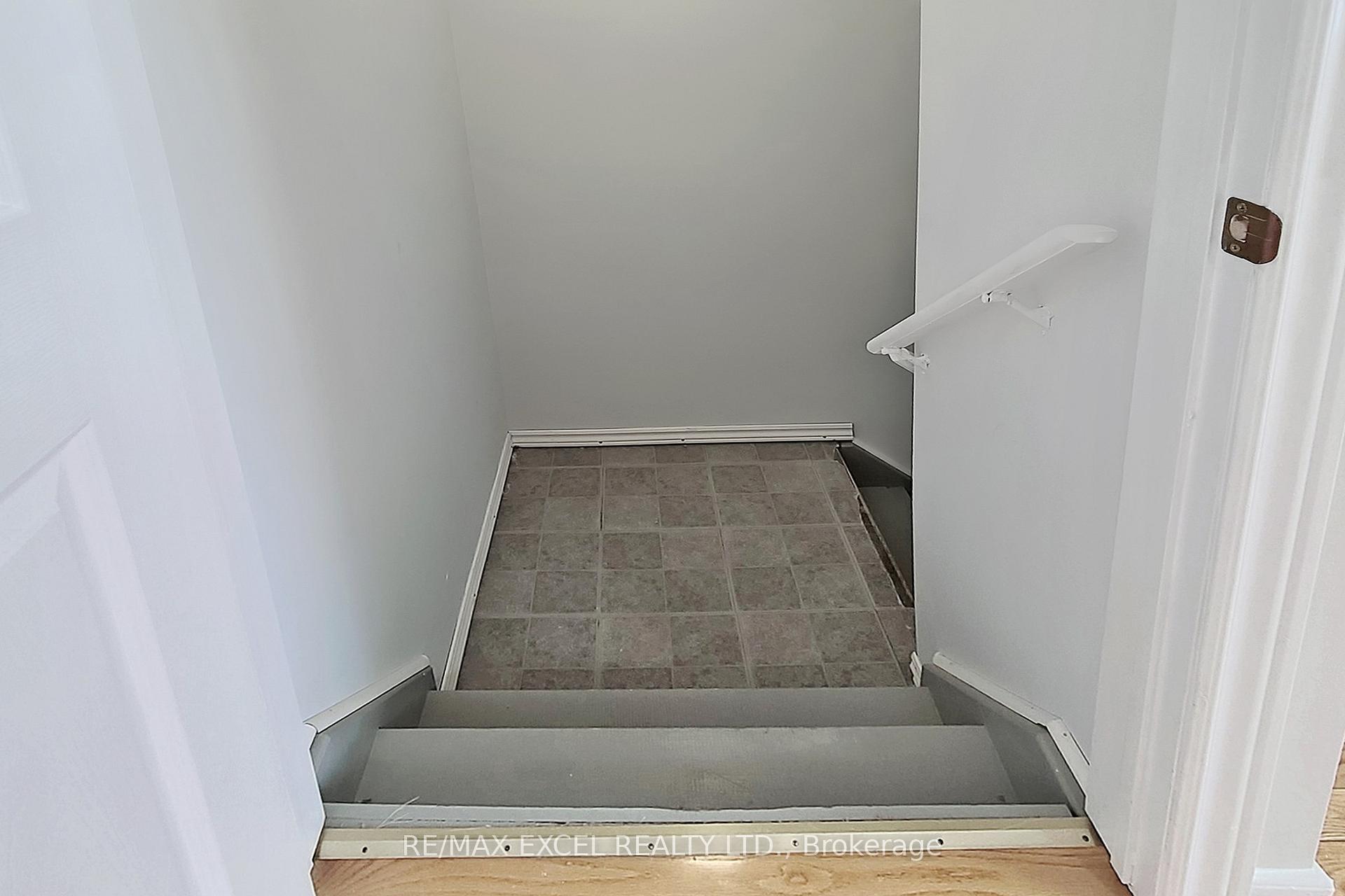 Photo 33 of 24 John Gary Drive, Markham, Village Green-South Unionville — HOMEH