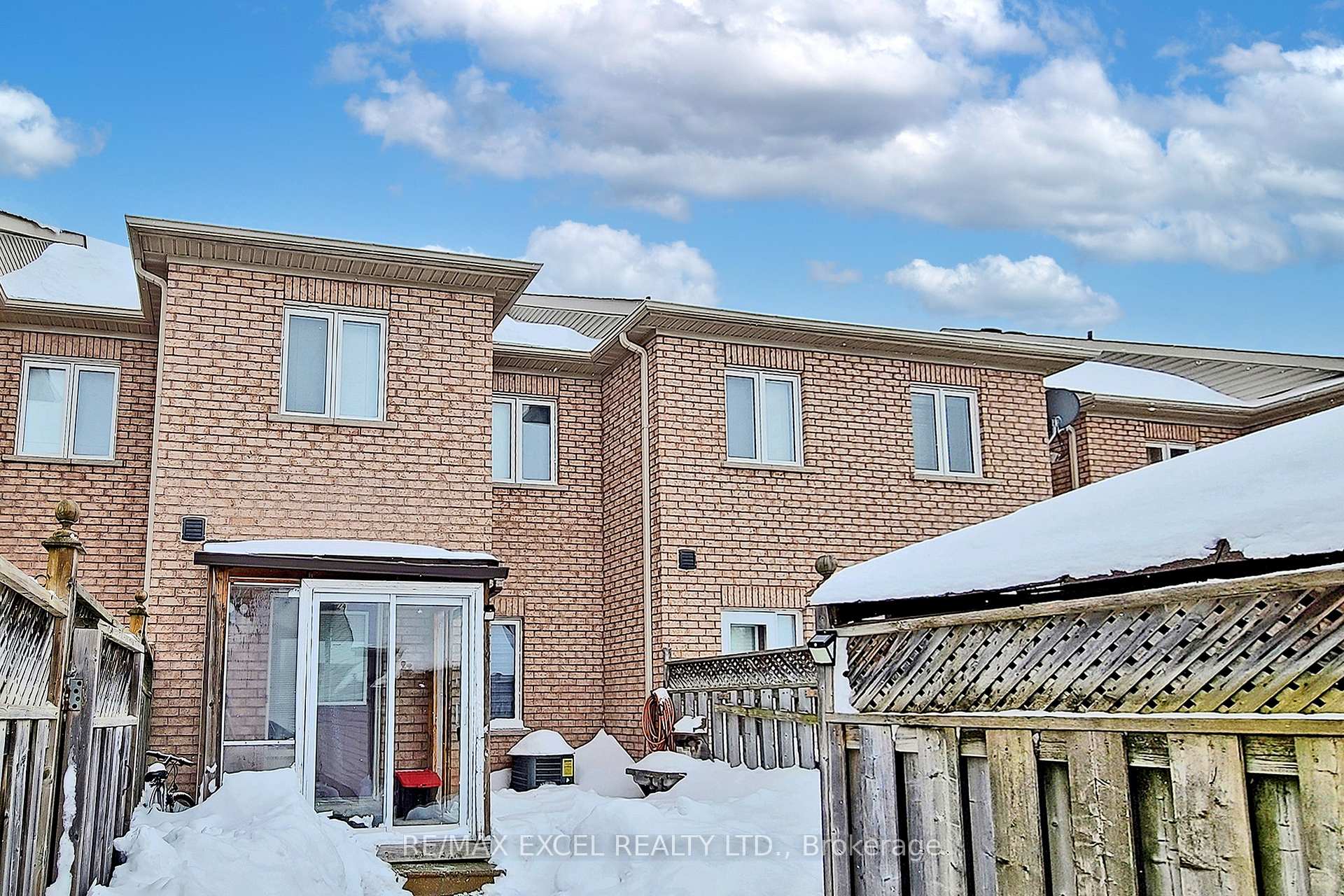 Photo 37 of 24 John Gary Drive, Markham, Village Green-South Unionville — HOMEH