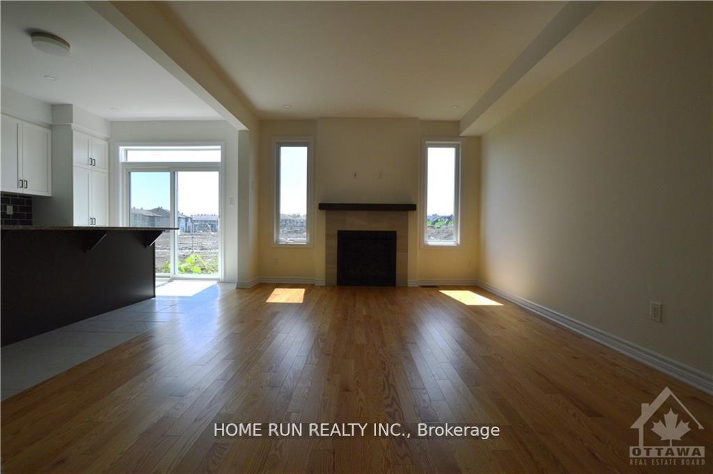 Photo 5 of 286 Turnbuckle Crescent, Ottawa, Barrhaven - Half Moon Bay — HOMEH