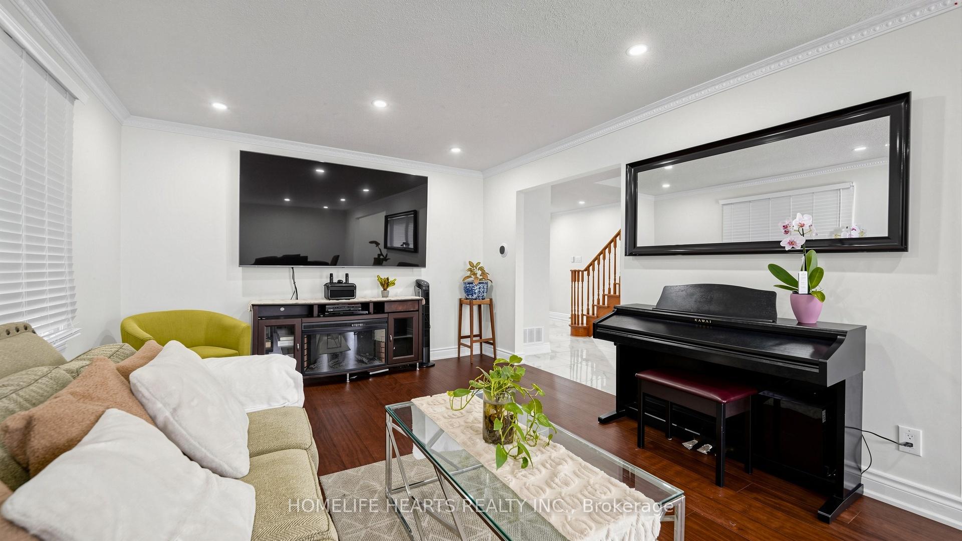 Photo 5 of 30 Shepton Way, Scarborough, Steeles — HOMEH