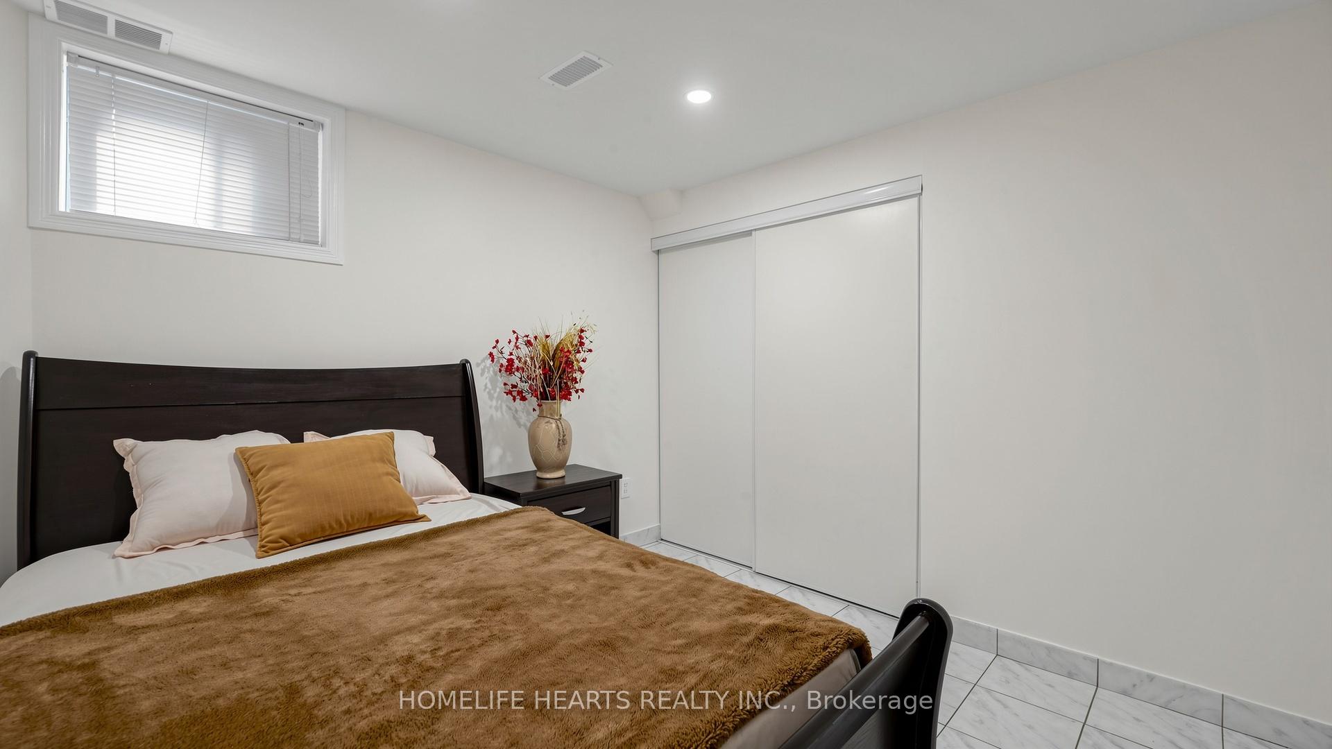 Photo 16 of 30 Shepton Way, Scarborough, Steeles — HOMEH