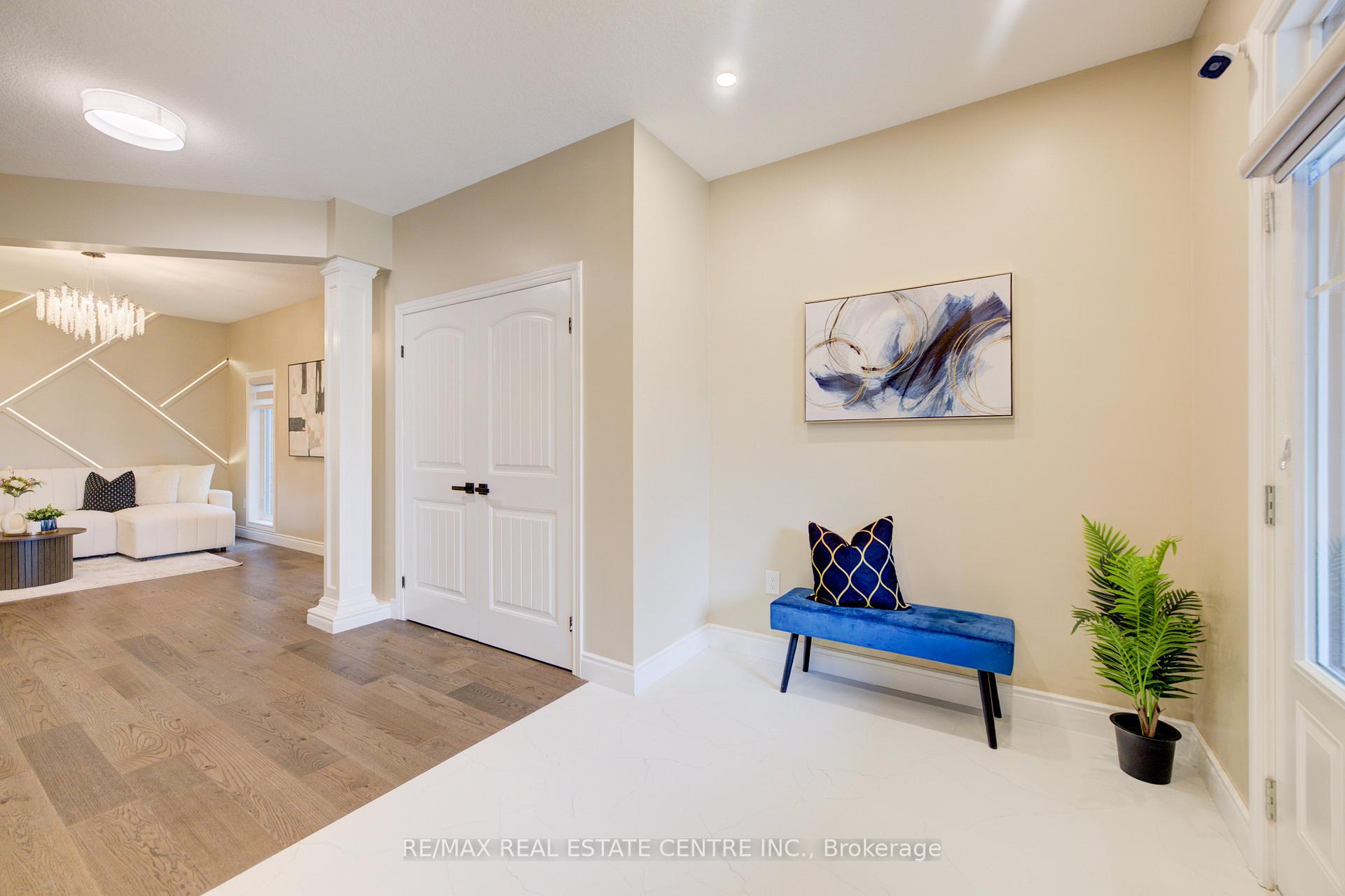 Photo 5 of 252 Gravel Ridge Trail, Kitchener, Larentian West — HOMEH