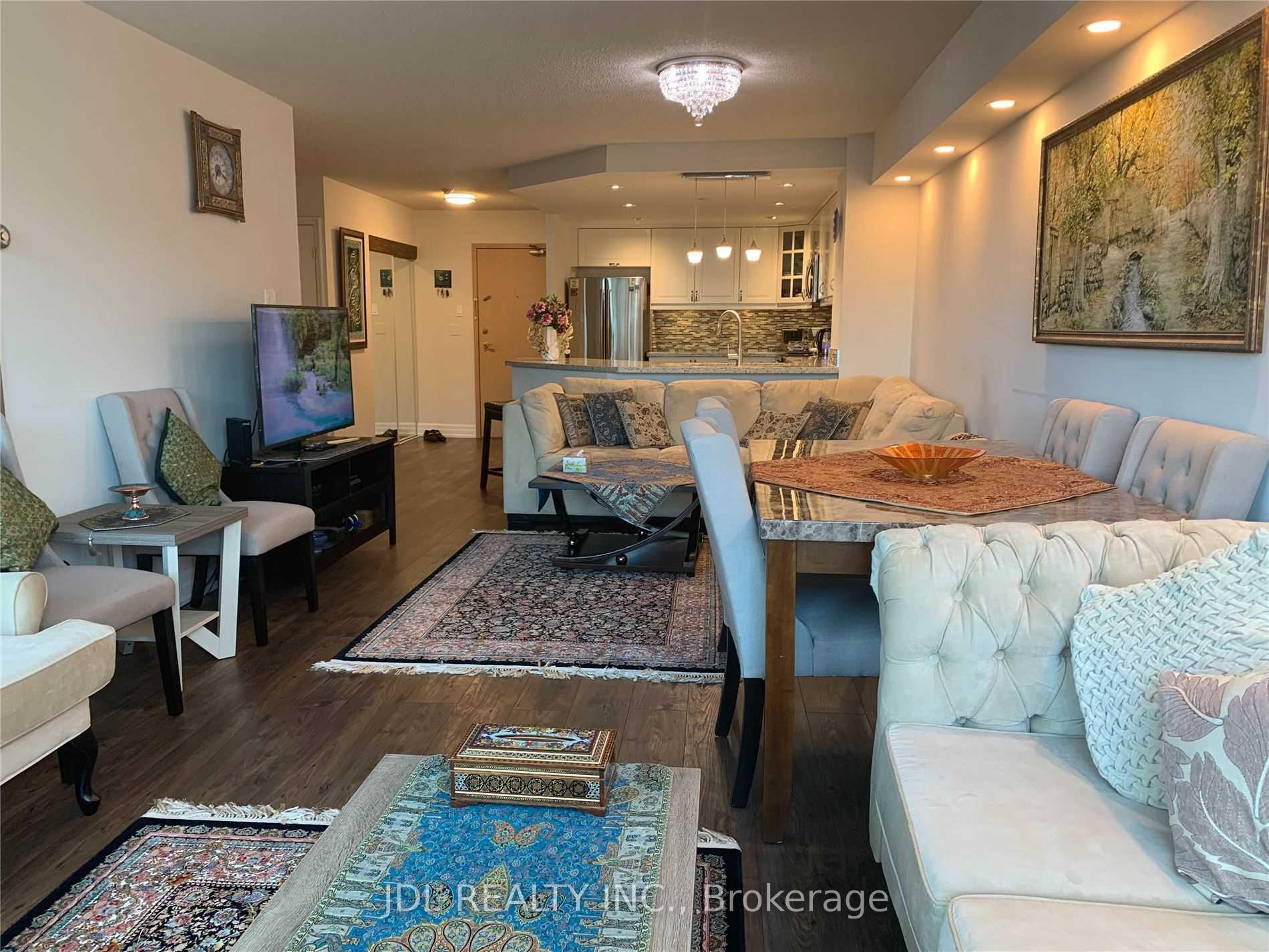 Photo 7 of Unit 811, 7805 Bayview Avenue, Markham, Aileen-Willowbrook — HOMEH