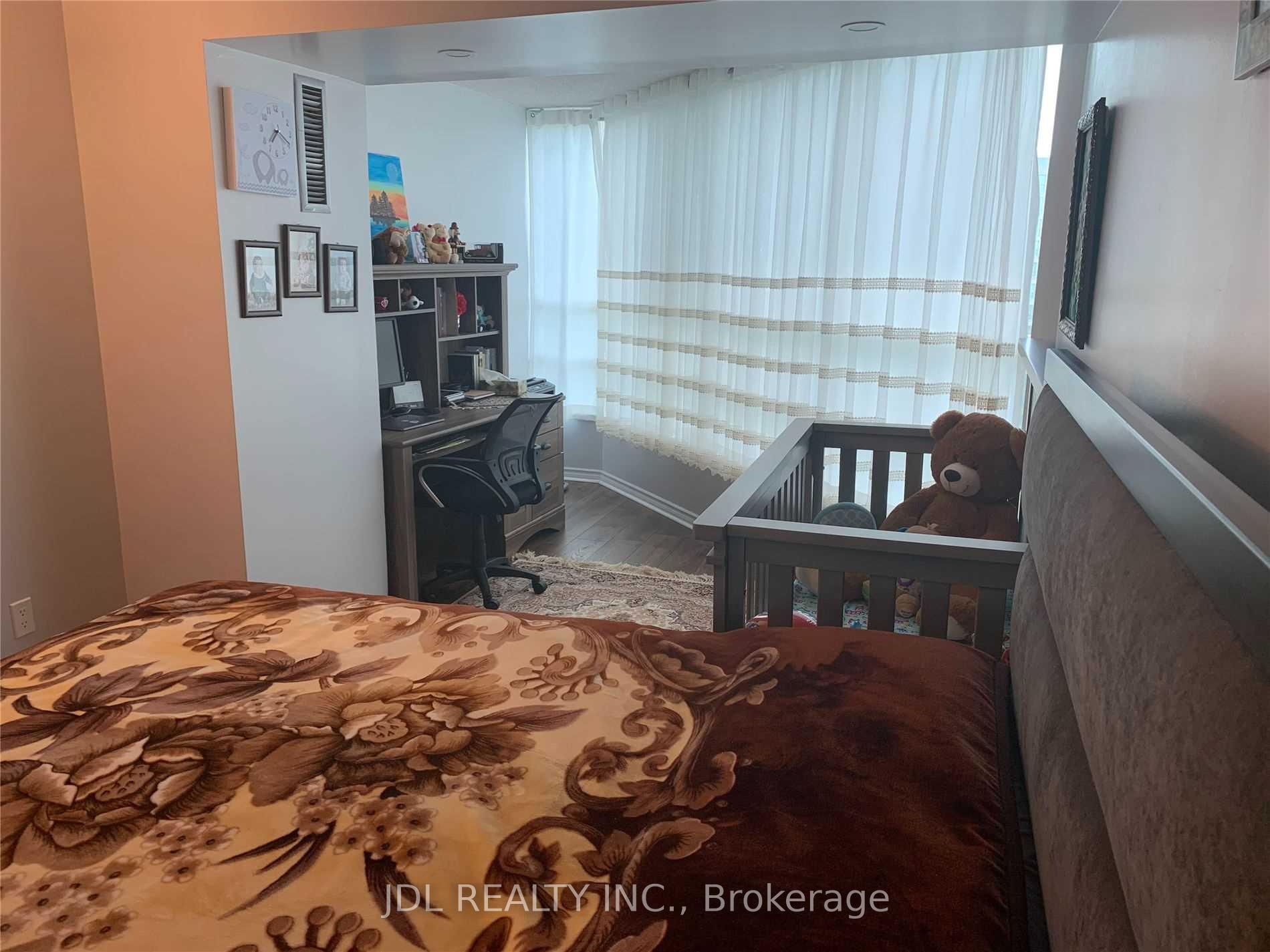 Photo 13 of Unit 811, 7805 Bayview Avenue, Markham, Aileen-Willowbrook — HOMEH