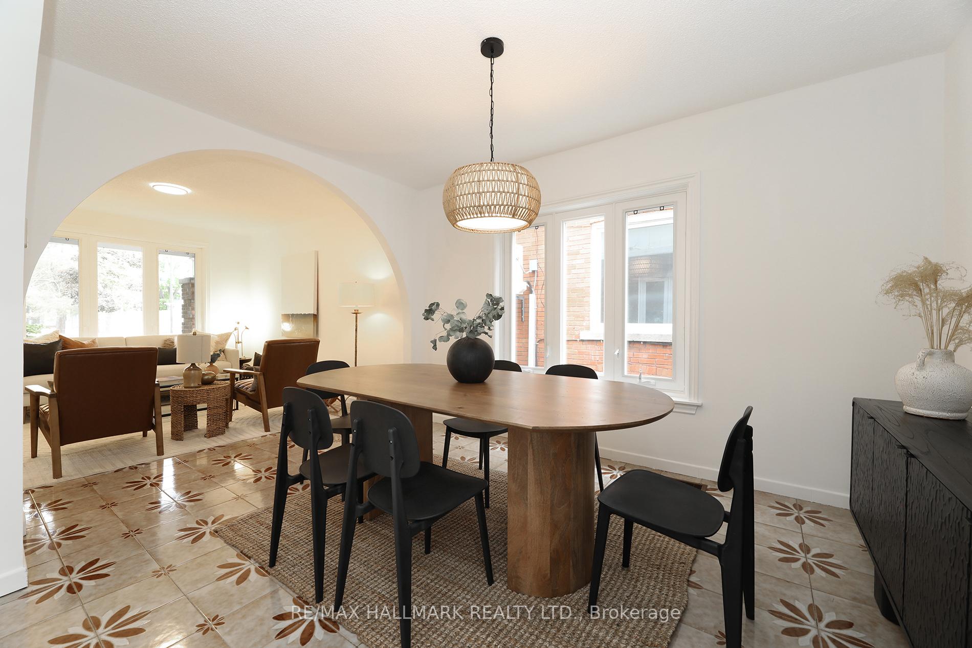 Photo 10 of 259 Wolverleigh Boulevard, Toronto, Danforth — HOMEH