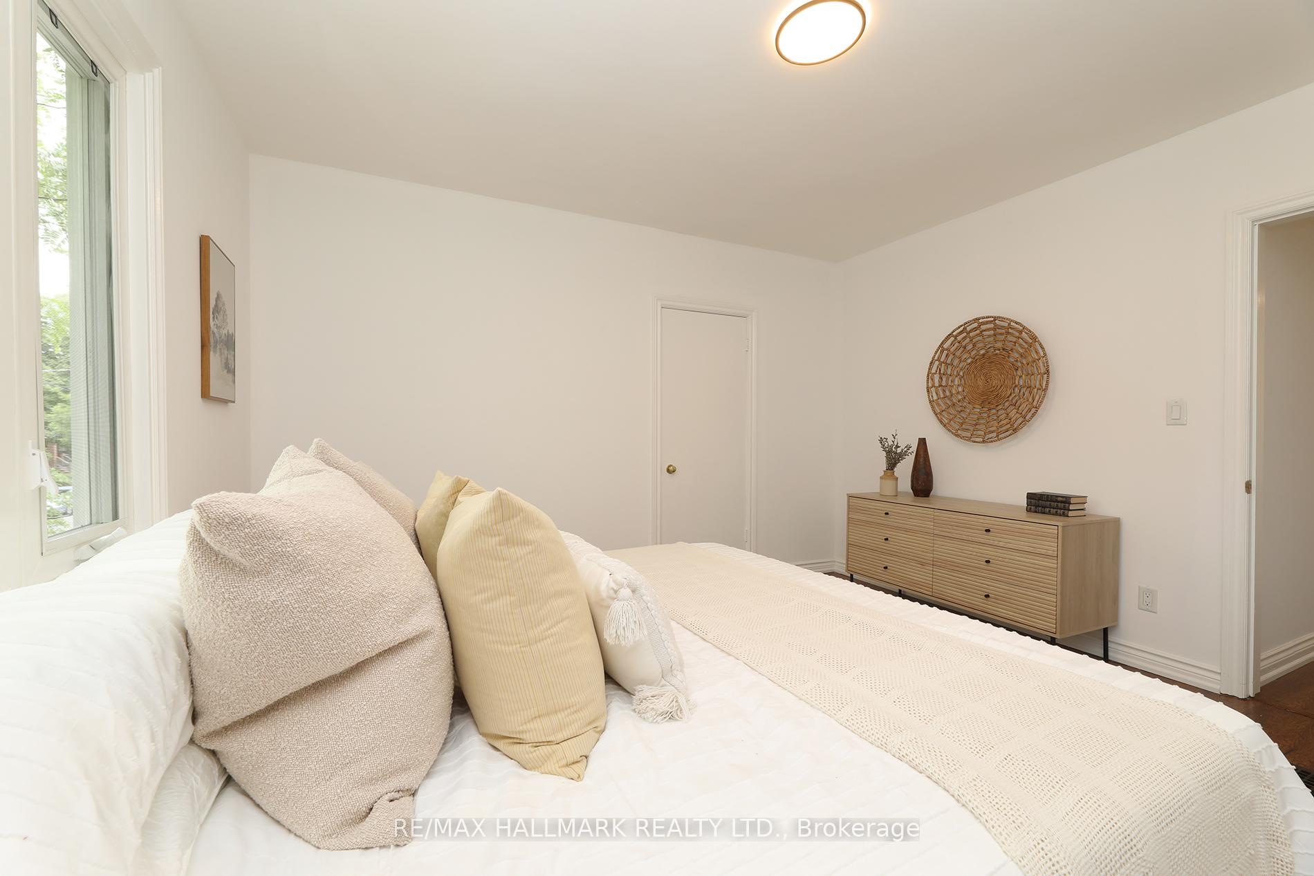 Photo 14 of 259 Wolverleigh Boulevard, Toronto, Danforth — HOMEH