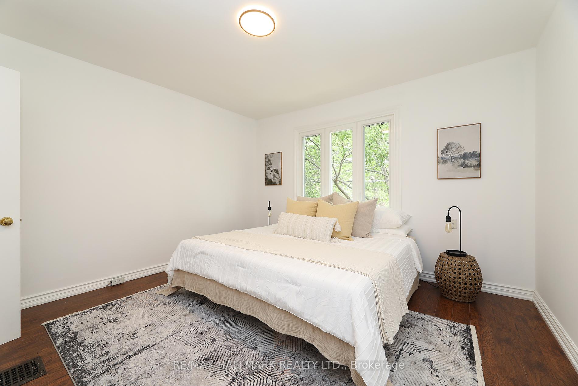 Photo 15 of 259 Wolverleigh Boulevard, Toronto, Danforth — HOMEH