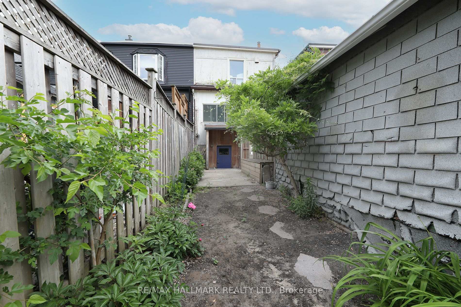 Photo 34 of 259 Wolverleigh Boulevard, Toronto, Danforth — HOMEH