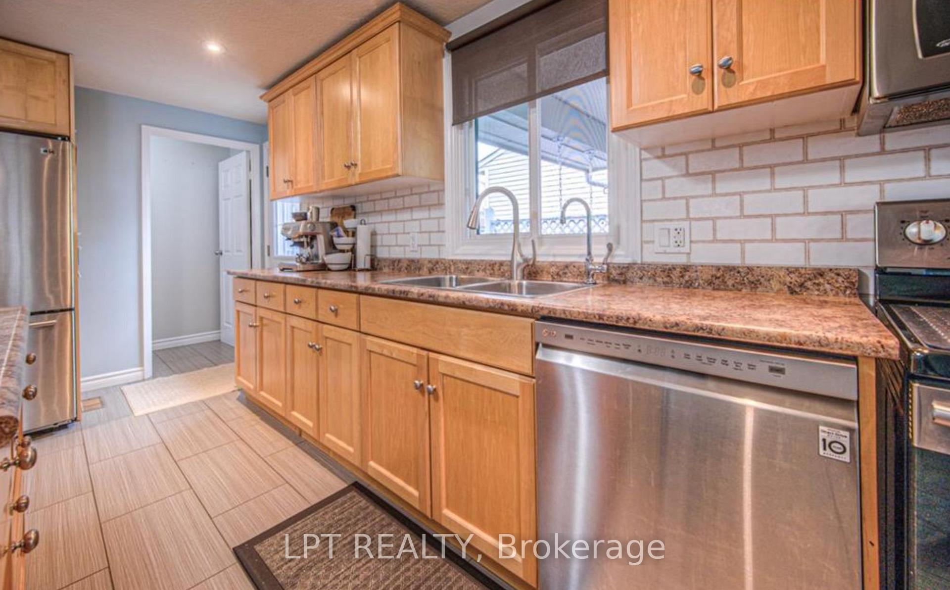 Photo 9 of UPPER- 16 Blackwell Drive, Kitchener, Highland West — HOMEH