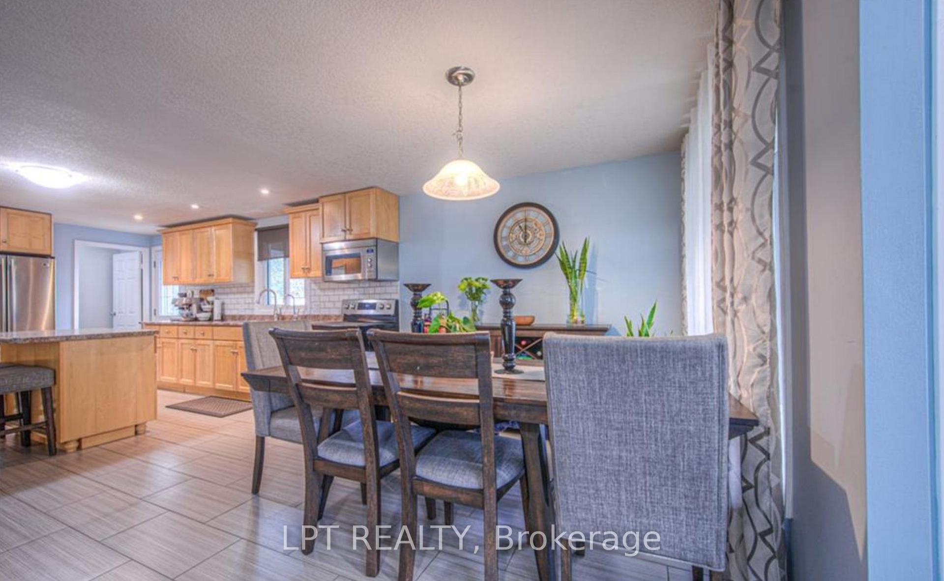 Photo 13 of UPPER- 16 Blackwell Drive, Kitchener, Highland West — HOMEH