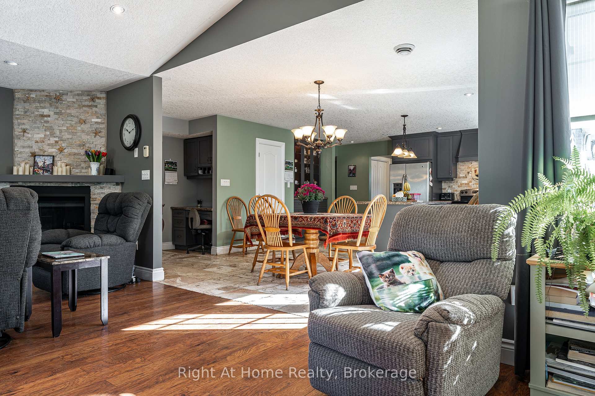 Photo 13 of 4303 119 Highway, Perth East, Ellice — HOMEH