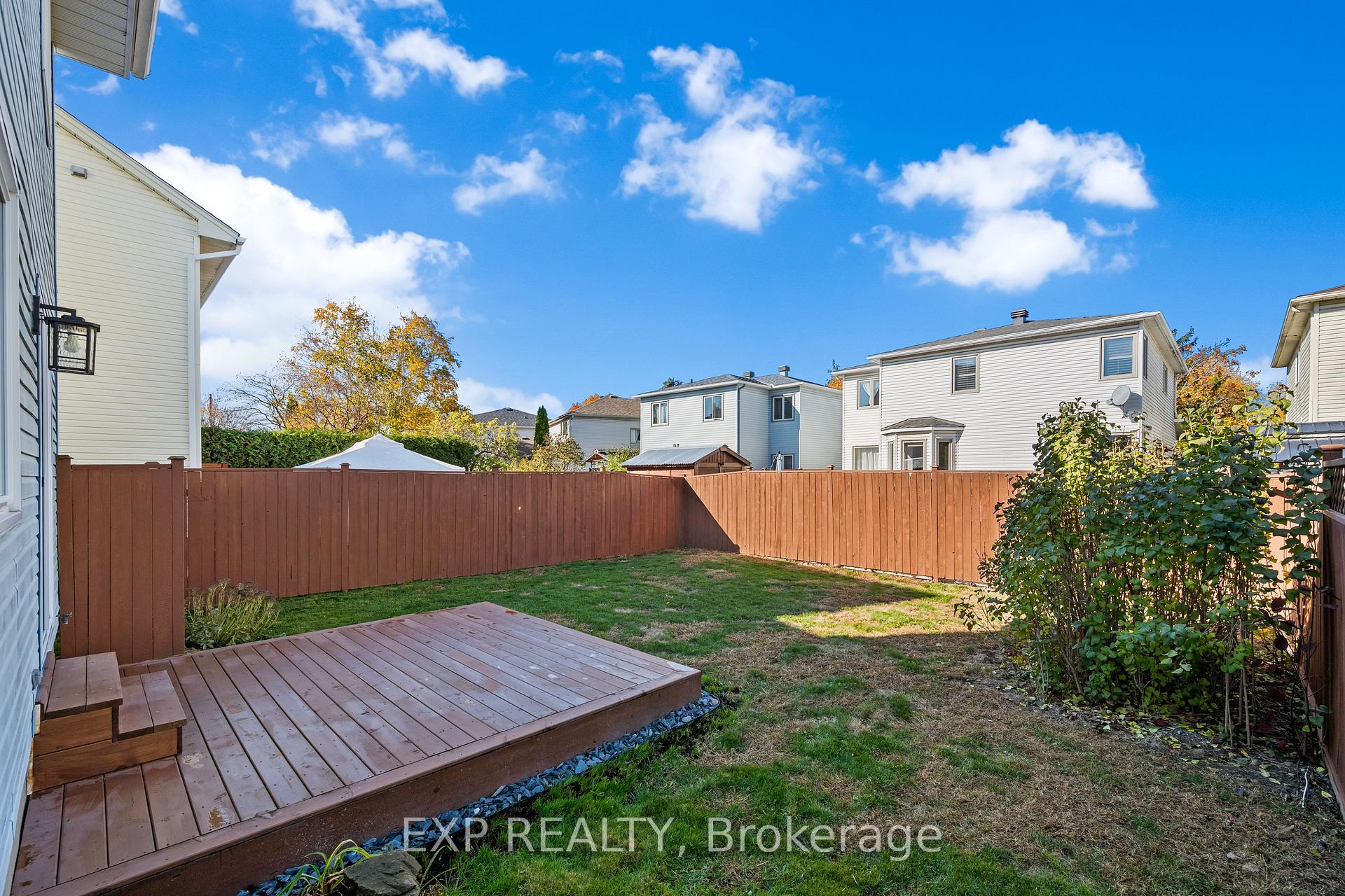 Photo 24 of 32 Peacock Crescent, Ottawa, Barrhaven - Cedargrove/Fraserdale — HOMEH