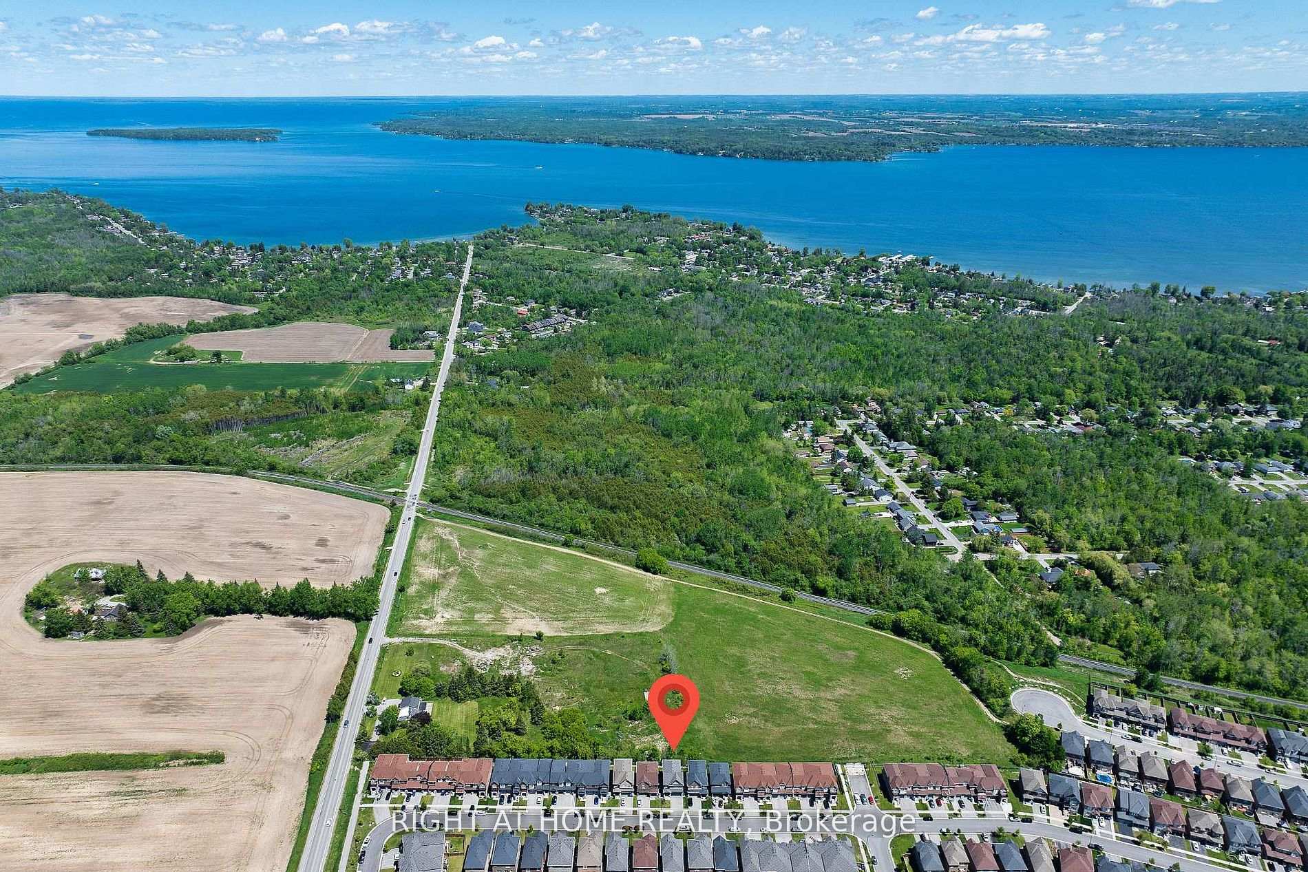 Photo 2 of 1160 Peelar Crescent, Innisfil, Lefroy — HOMEH