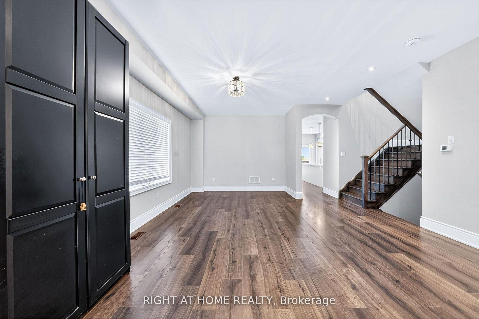 Photo 5 of 1160 Peelar Crescent, Innisfil, Lefroy — HOMEH