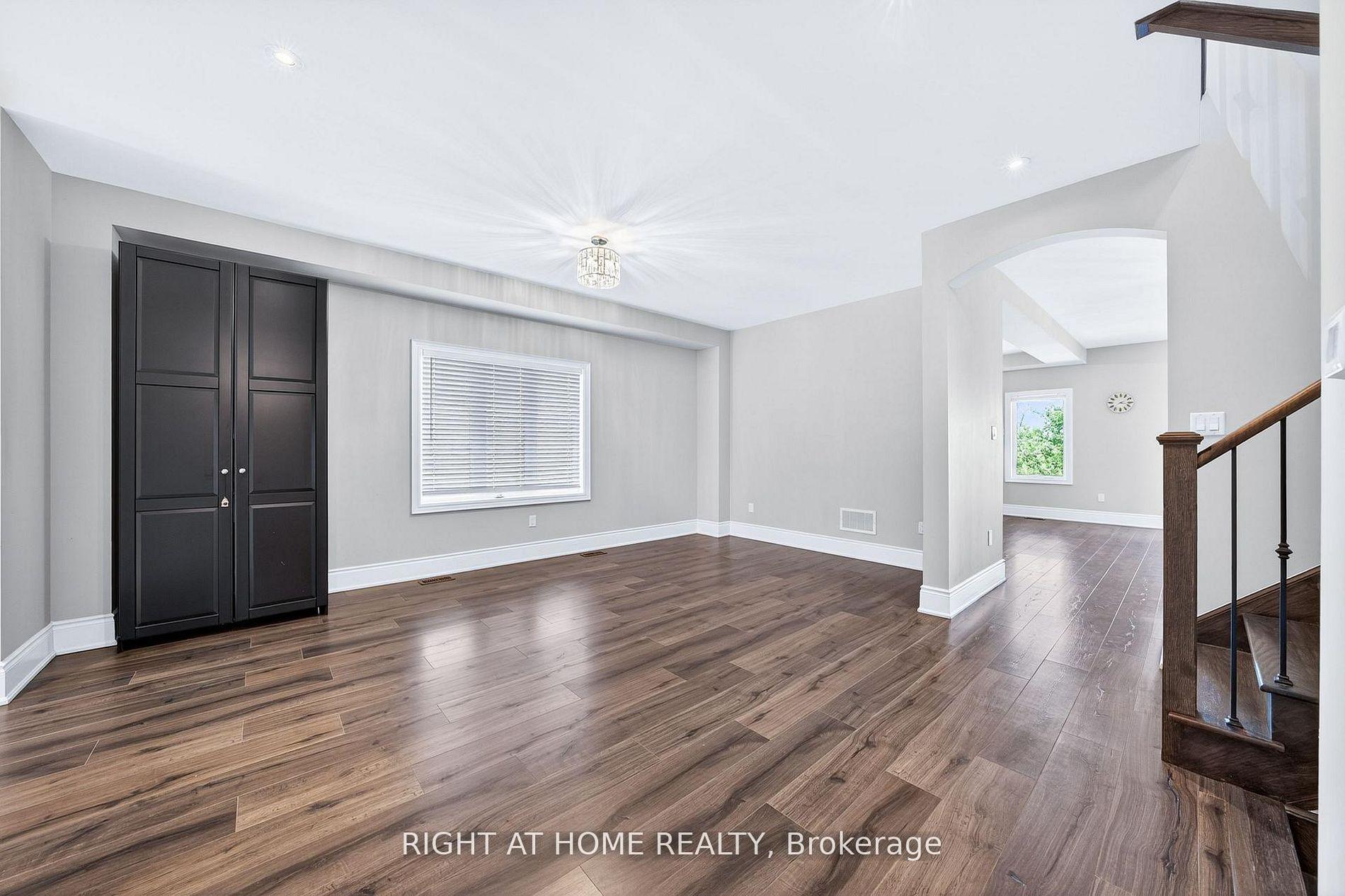Photo 6 of 1160 Peelar Crescent, Innisfil, Lefroy — HOMEH