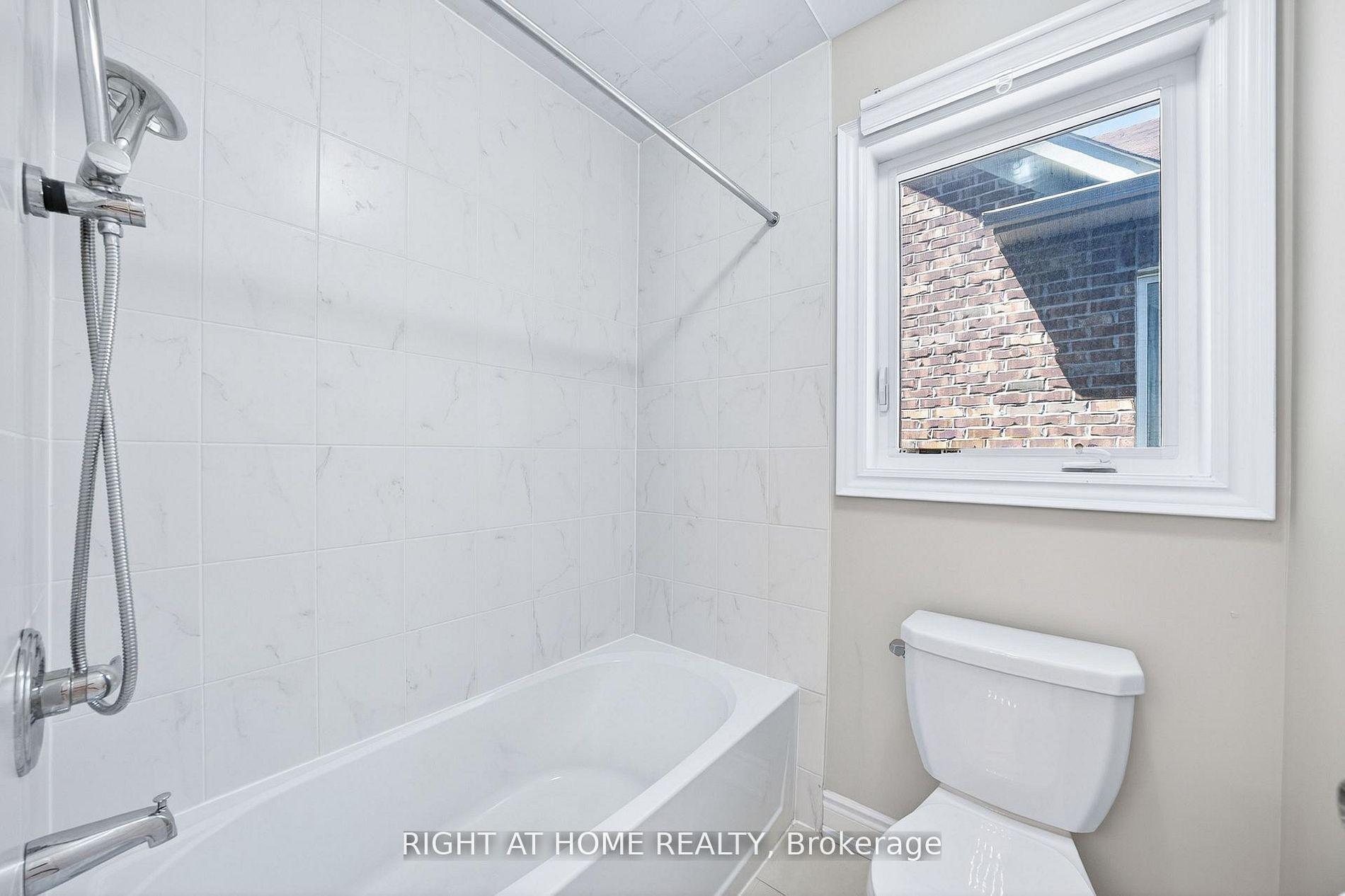Photo 23 of 1160 Peelar Crescent, Innisfil, Lefroy — HOMEH