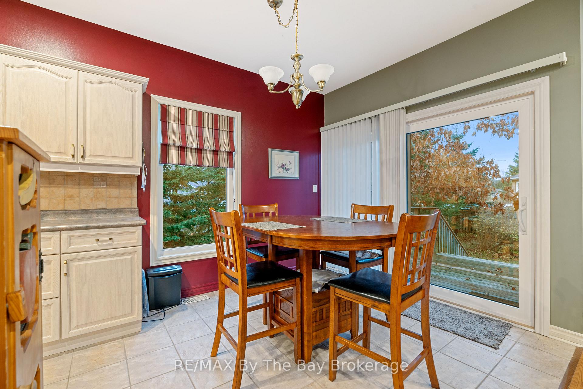 Photo 5 of 6 Deerrun Place, Wasaga Beach — HOMEH